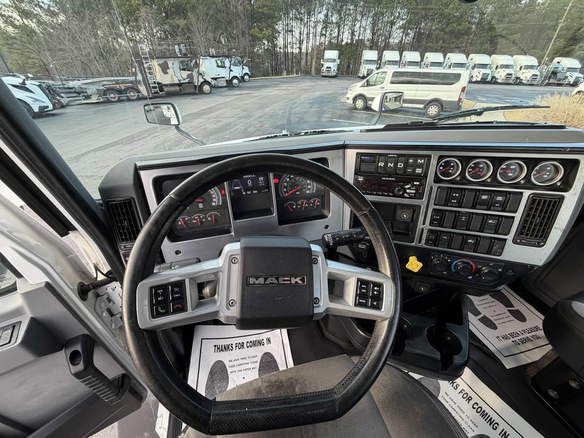 2021 Mack - image 18