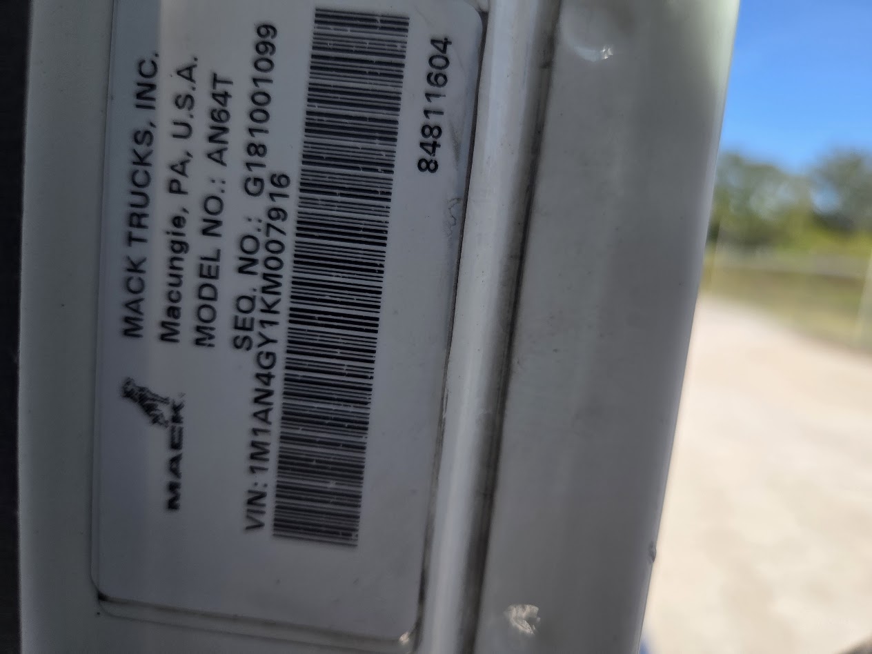 2019 Mack - image 17