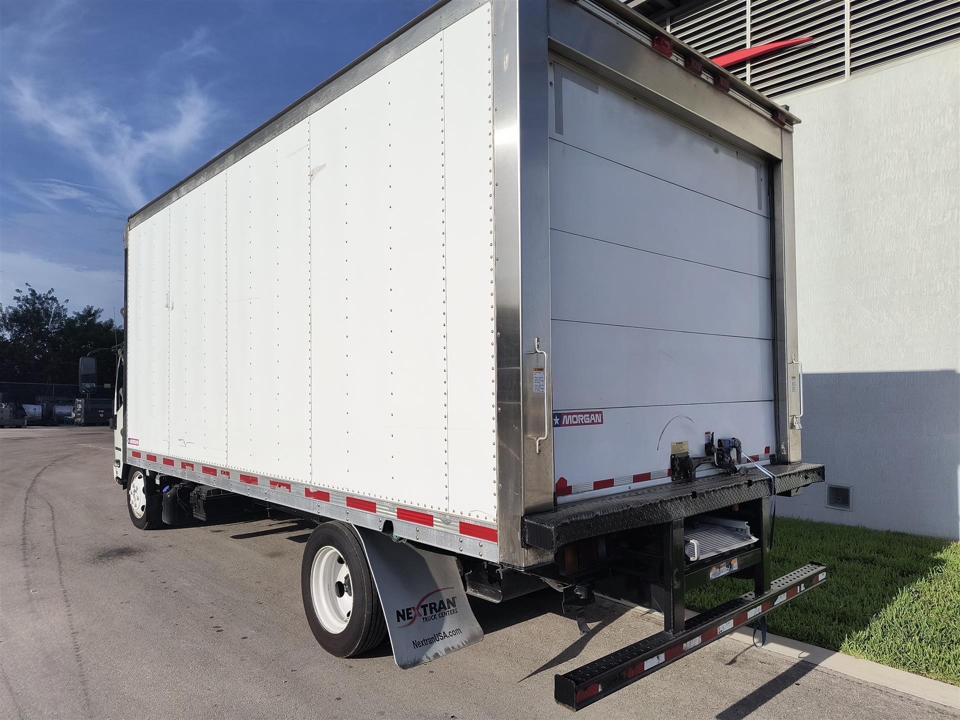 2018 Isuzu NQR - image 8