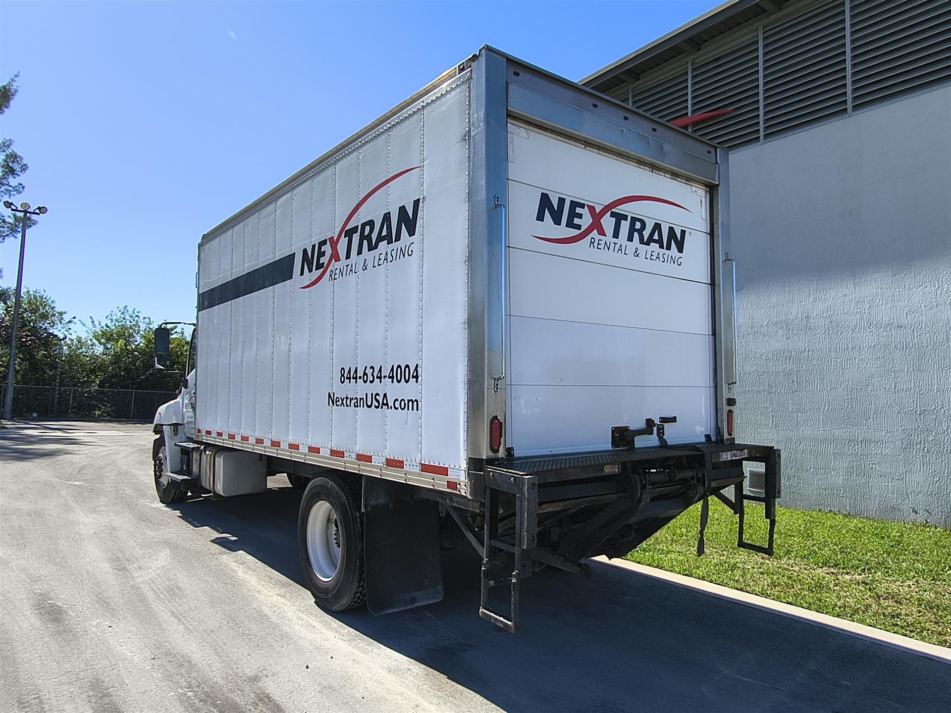 2019 Hino 268 - image 6