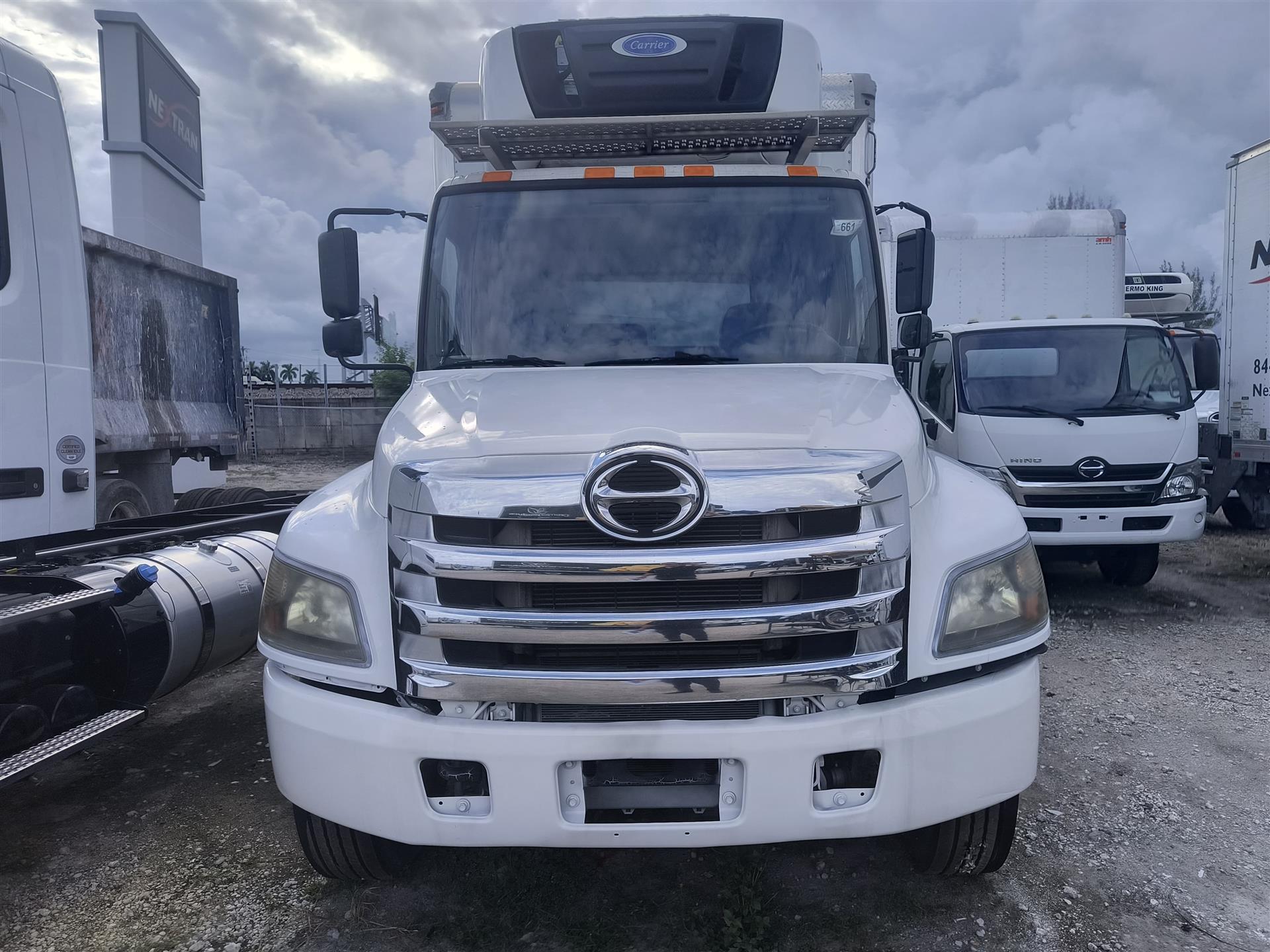 2019 Hino 268 - image 2