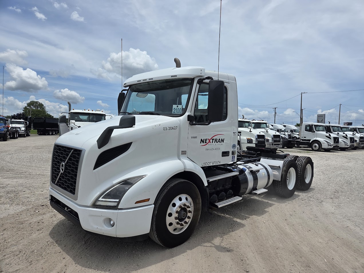 2020 Volvo VNR64T300