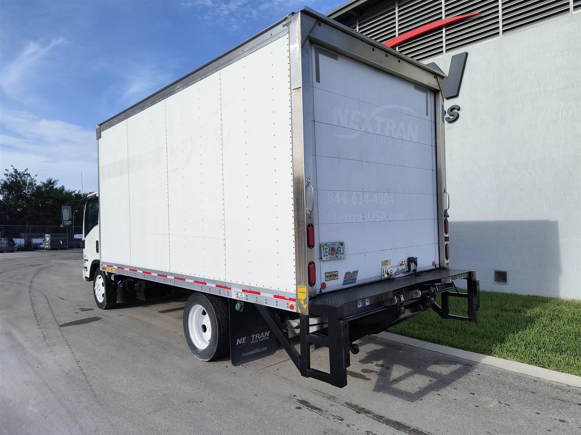 2019 Isuzu NQR - image 7