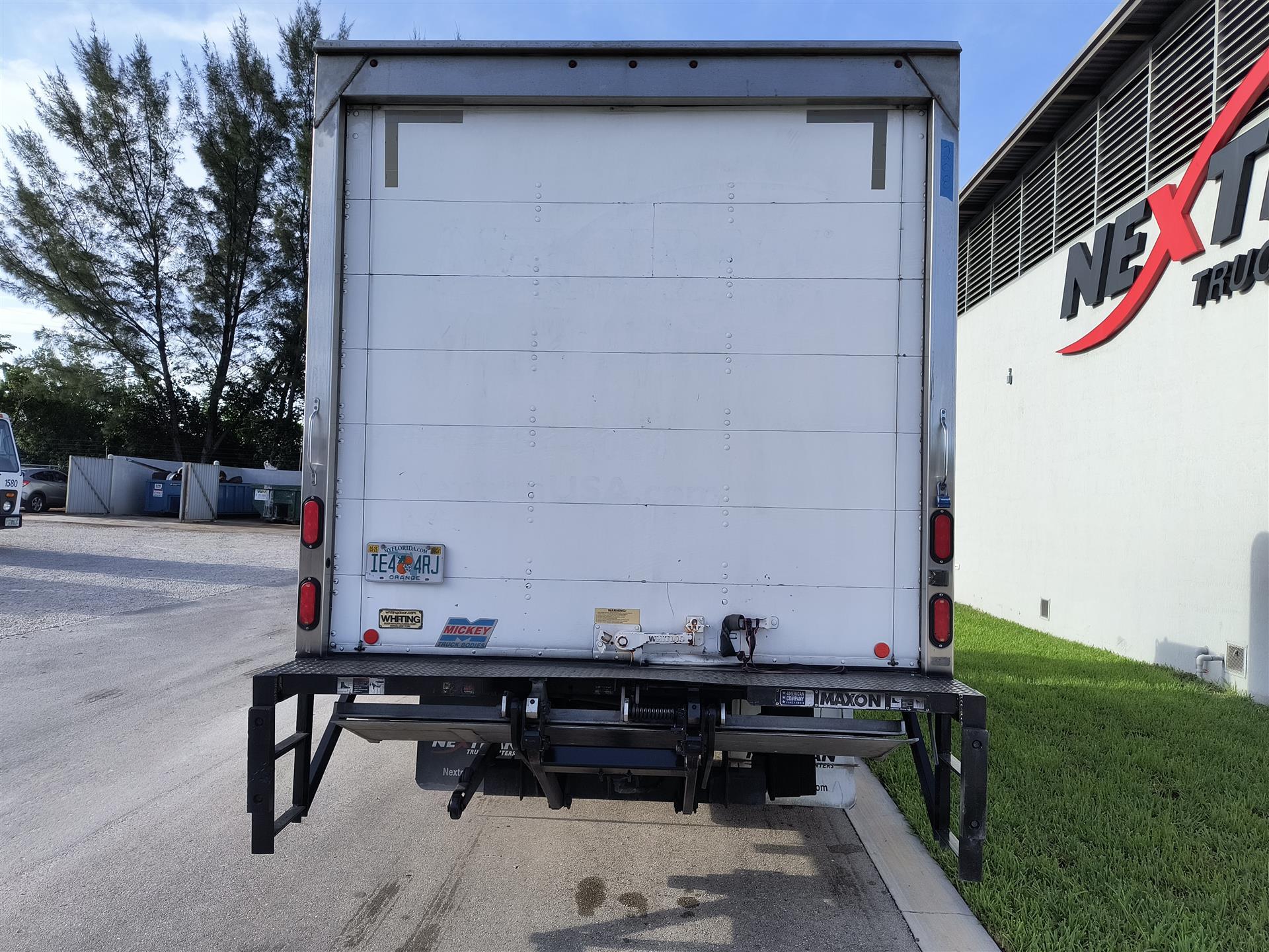 2019 Isuzu NQR - image 8