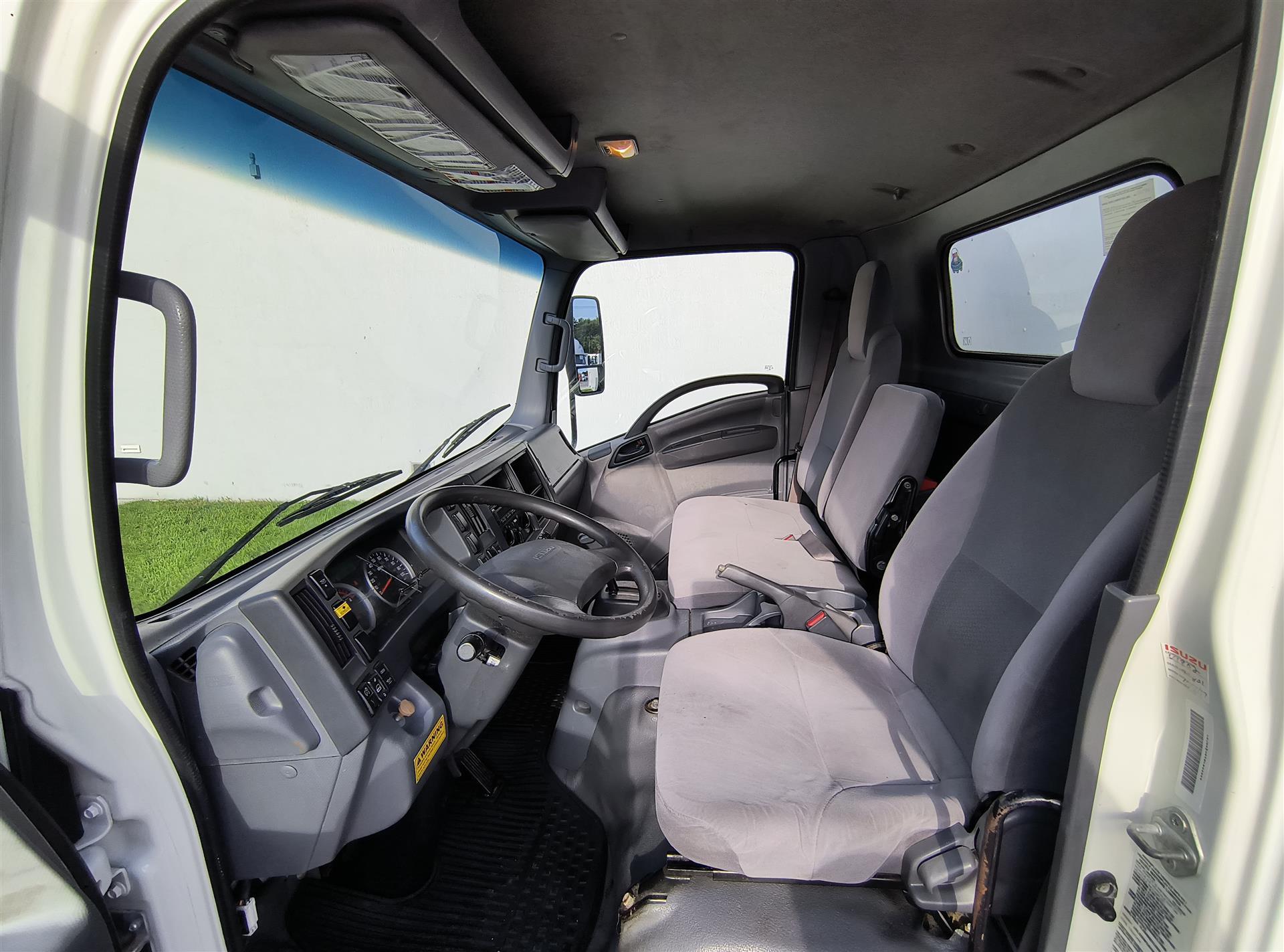 2019 Isuzu NQR - image 9