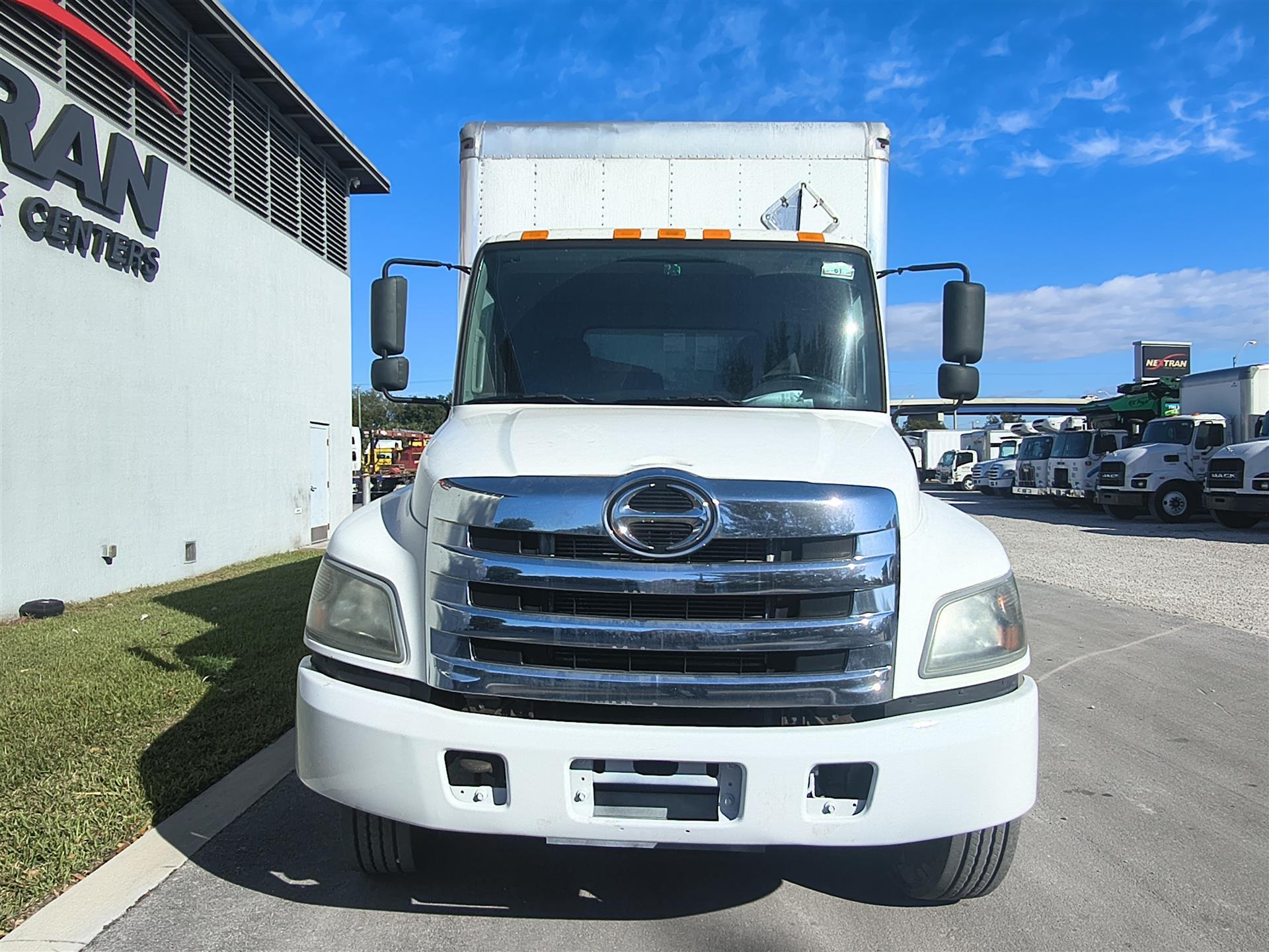 2020 Hino 338 - image 2