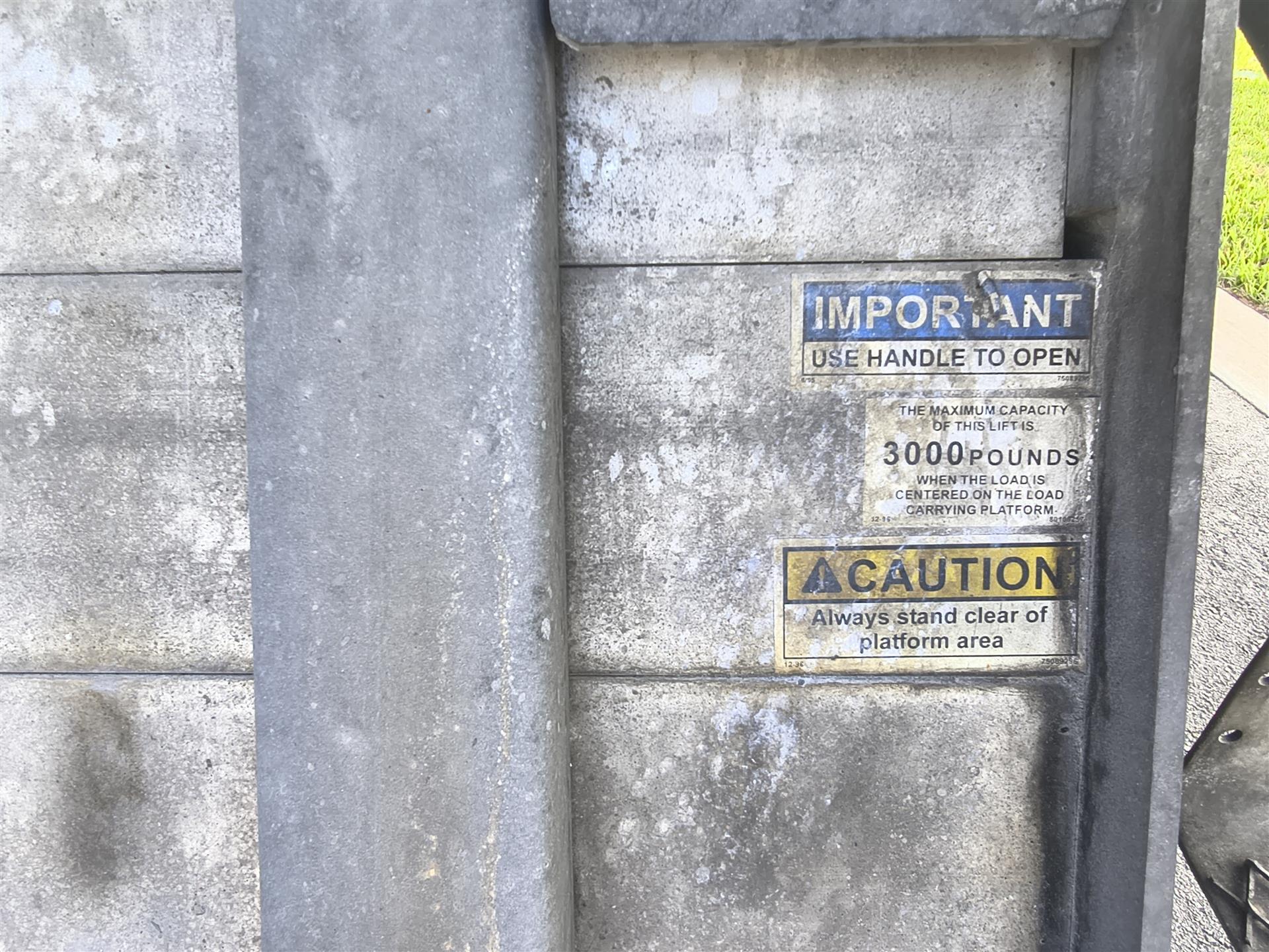 2020 Hino 338 - image 9