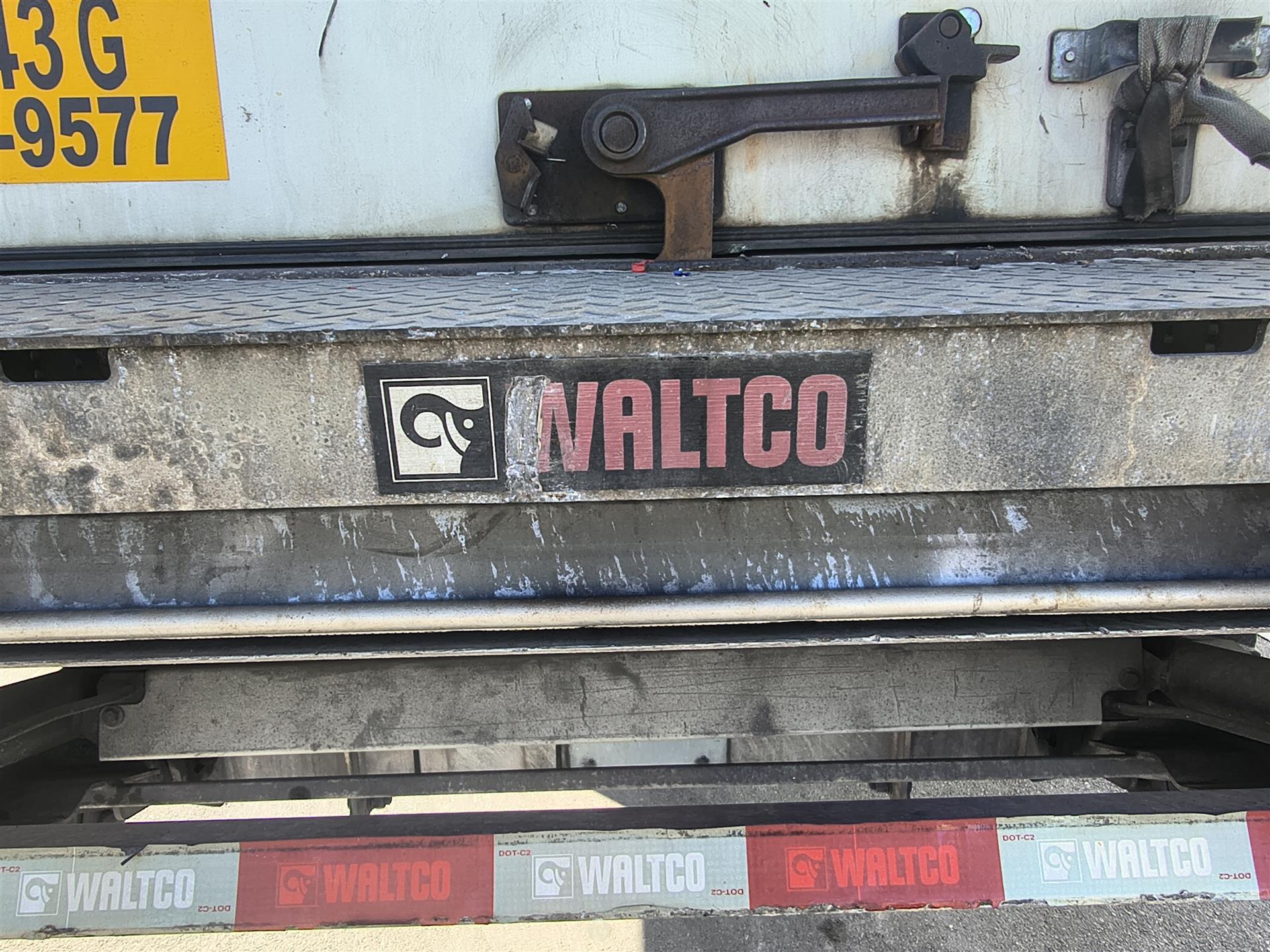 2020 Hino 338 - image 10