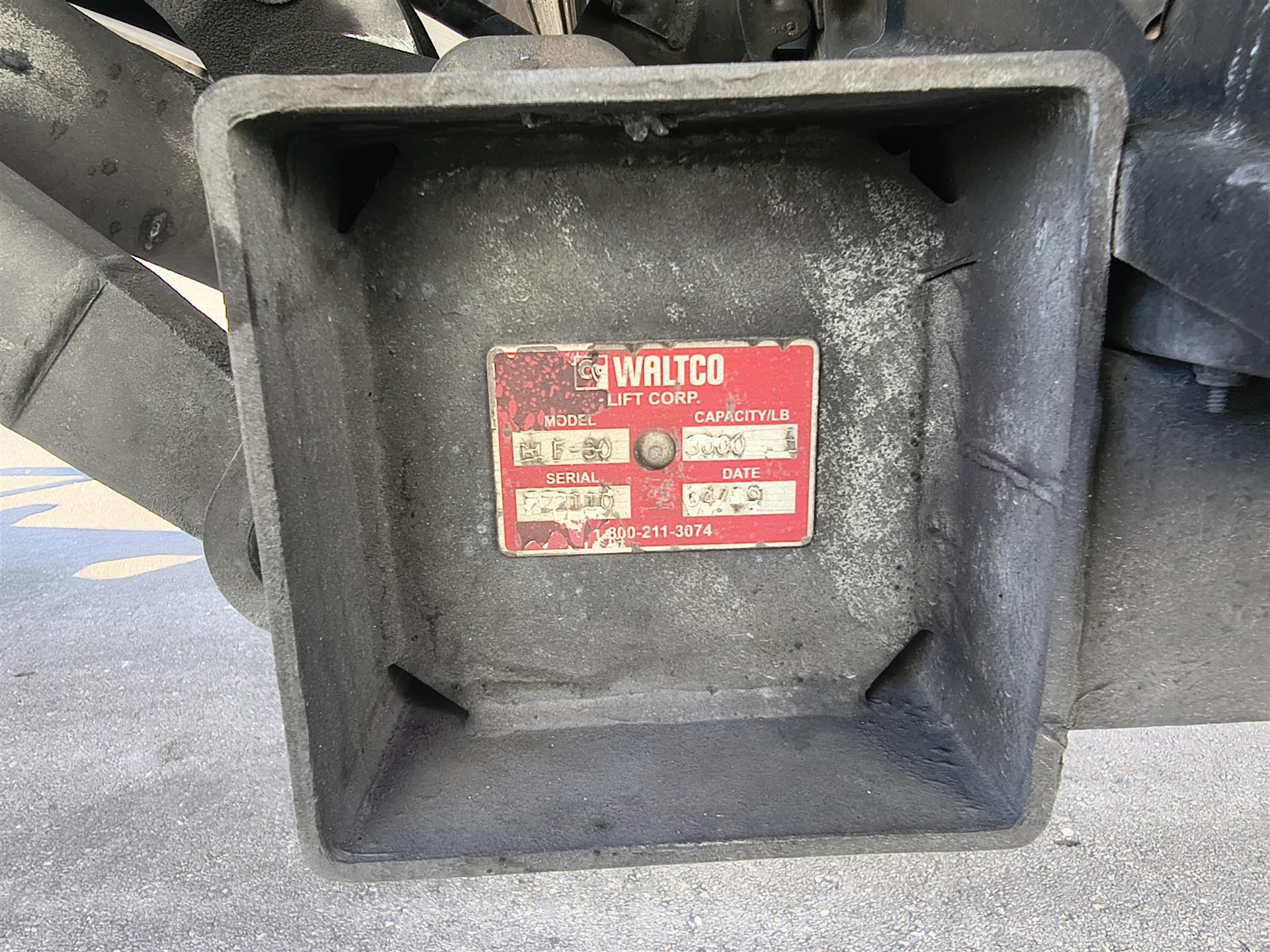 2020 Hino 338 - image 11