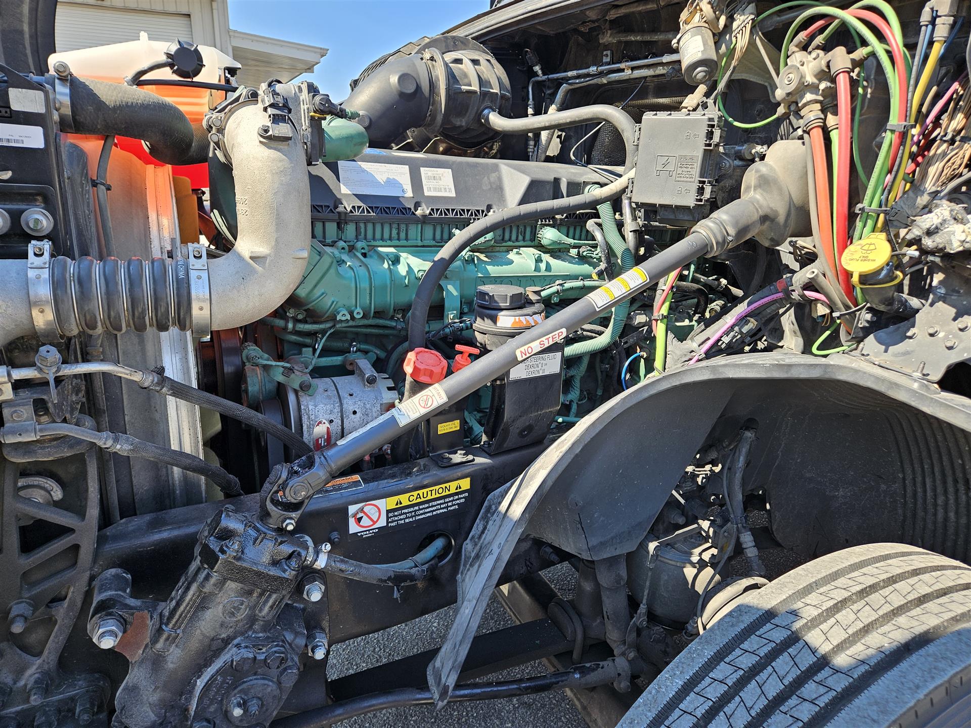 2022 Volvo - image 12