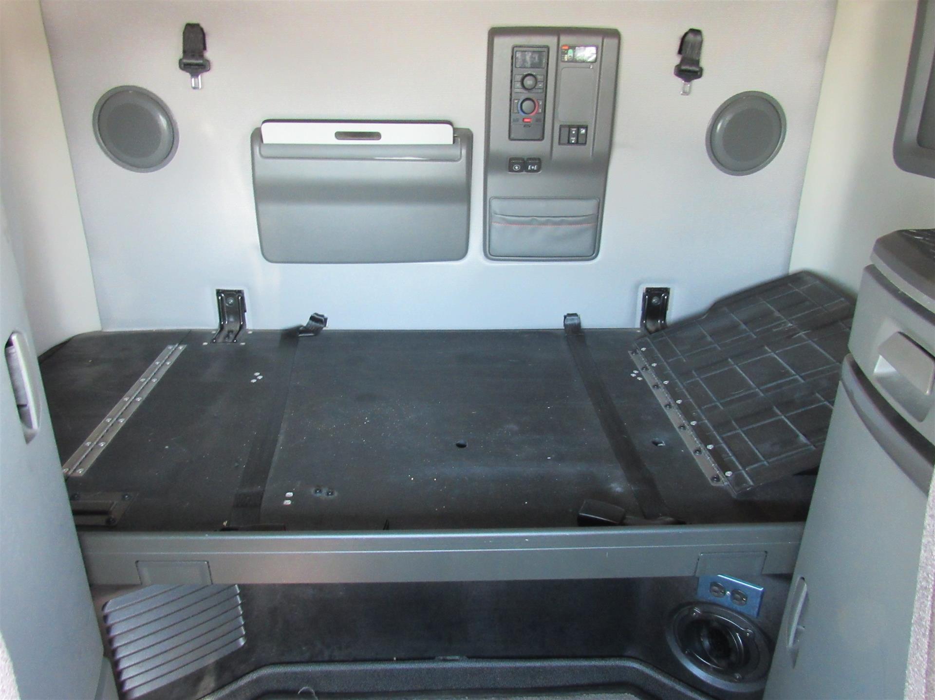 2022 Volvo — photo 17