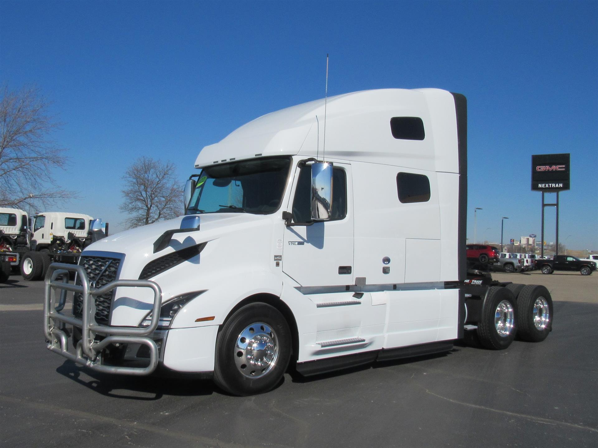 2022 Volvo VNL64T760