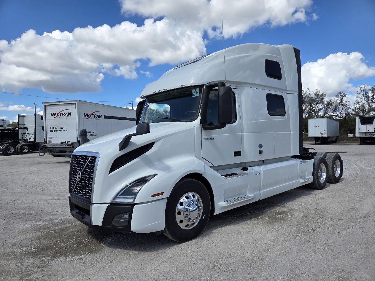 2023 Volvo VNL64T860