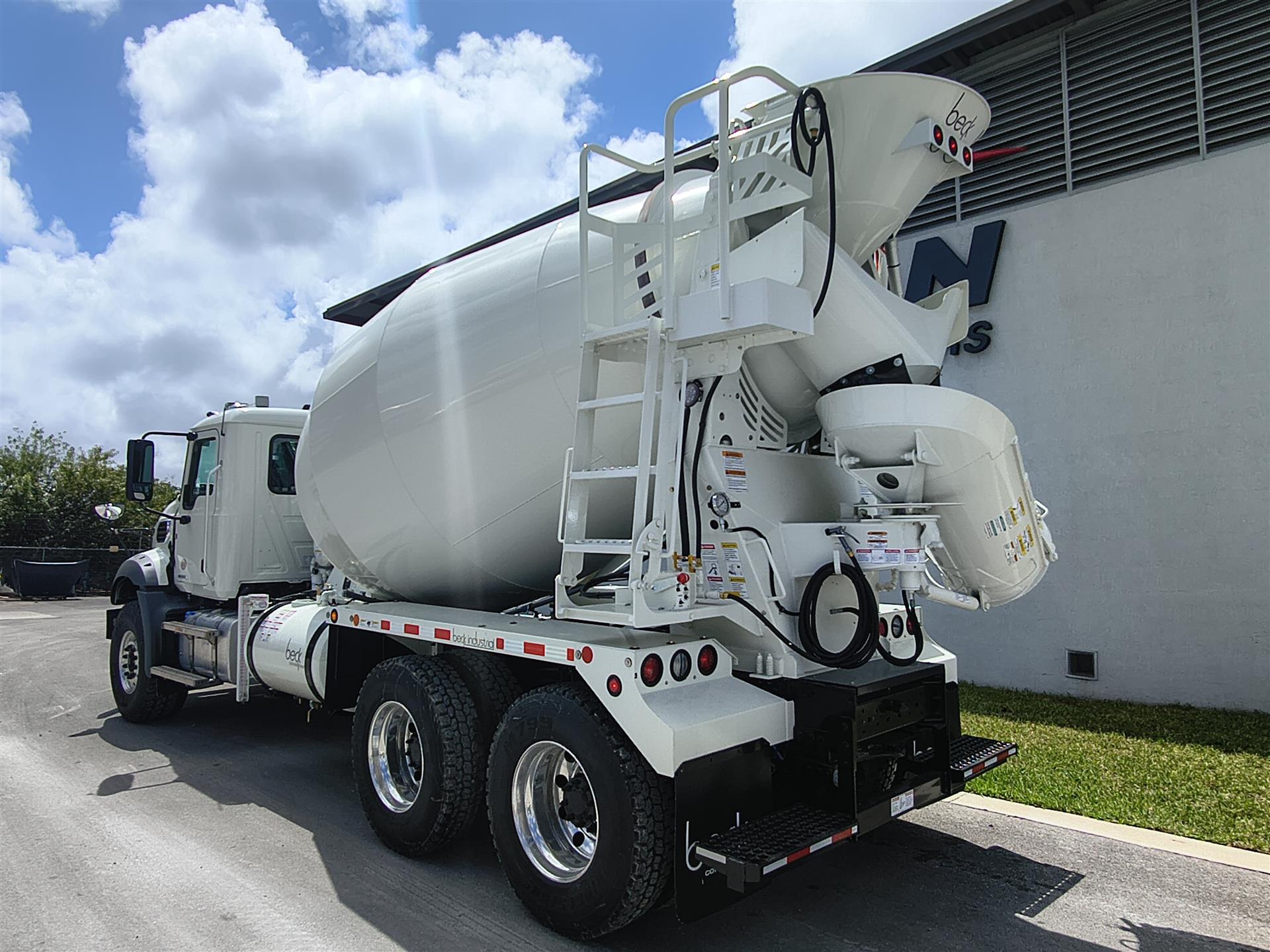 2026 Mack Granite in Fort Lauderdale, FL — photo 8