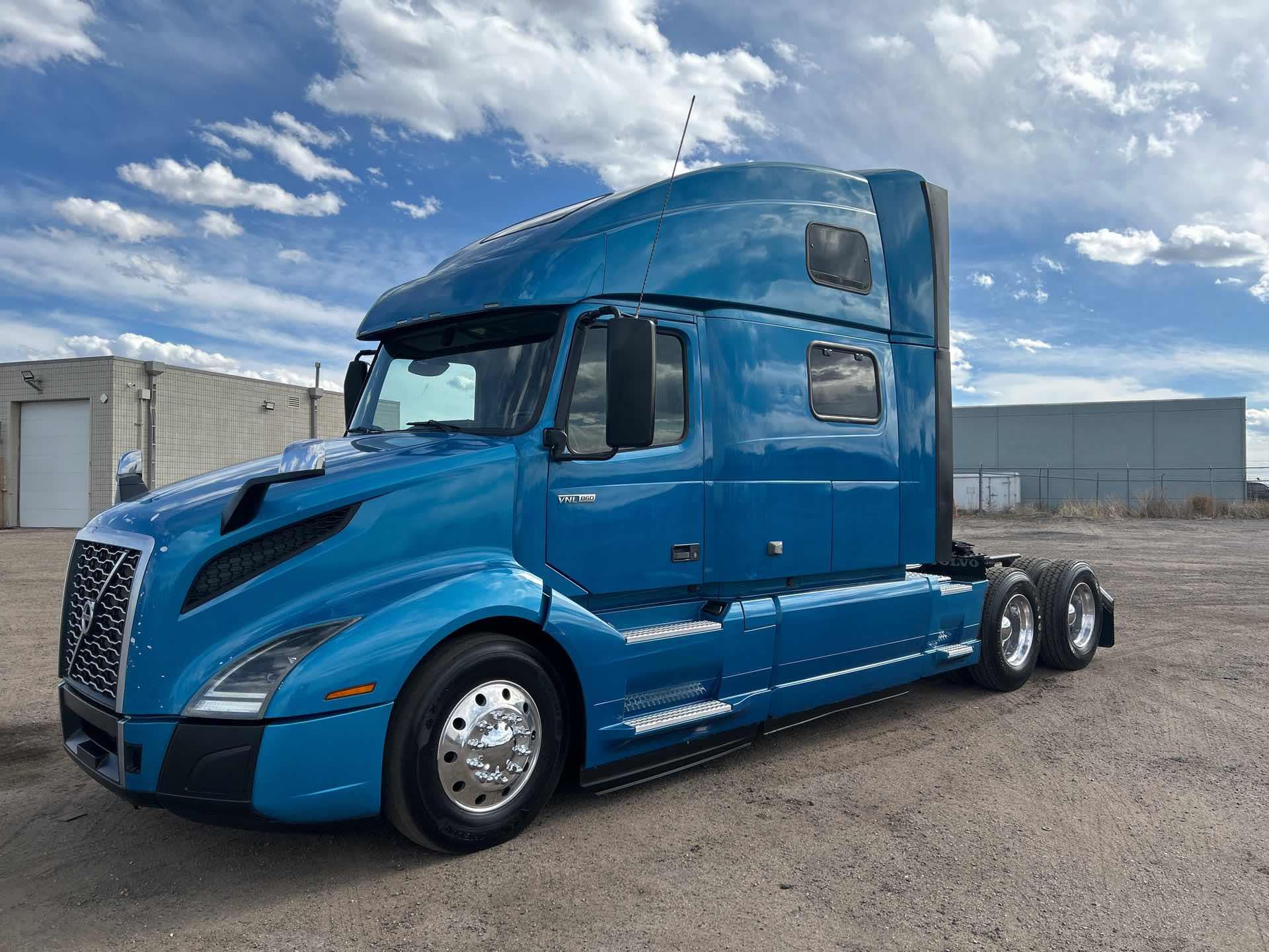 2019 Volvo - image 1