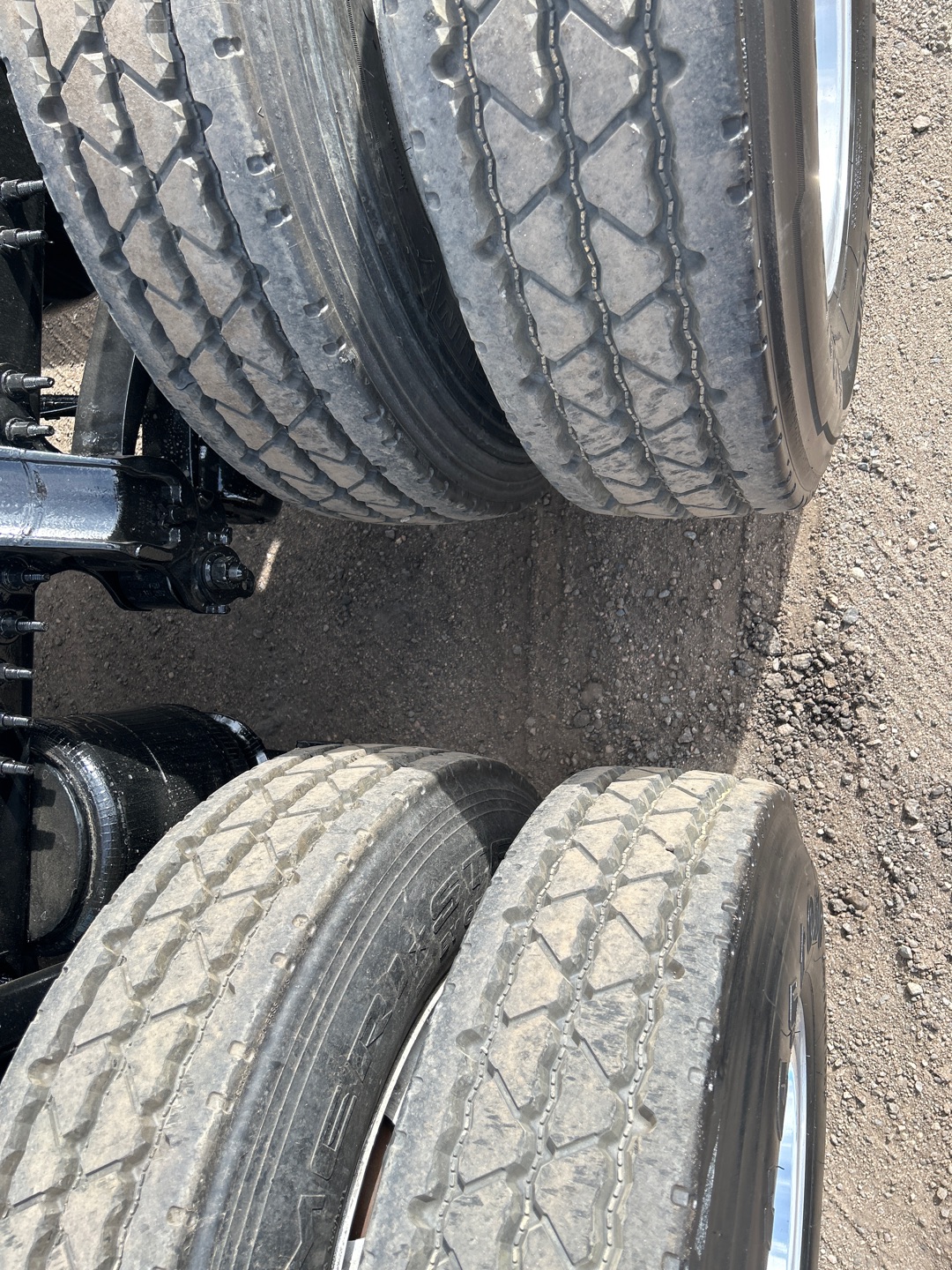 2019 Volvo - image 11