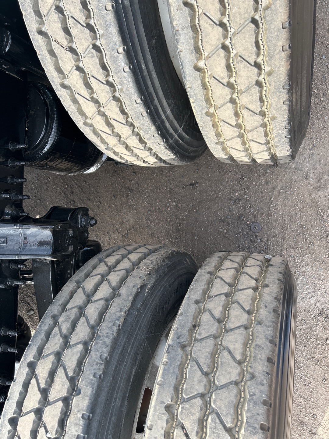 2019 Volvo - image 12