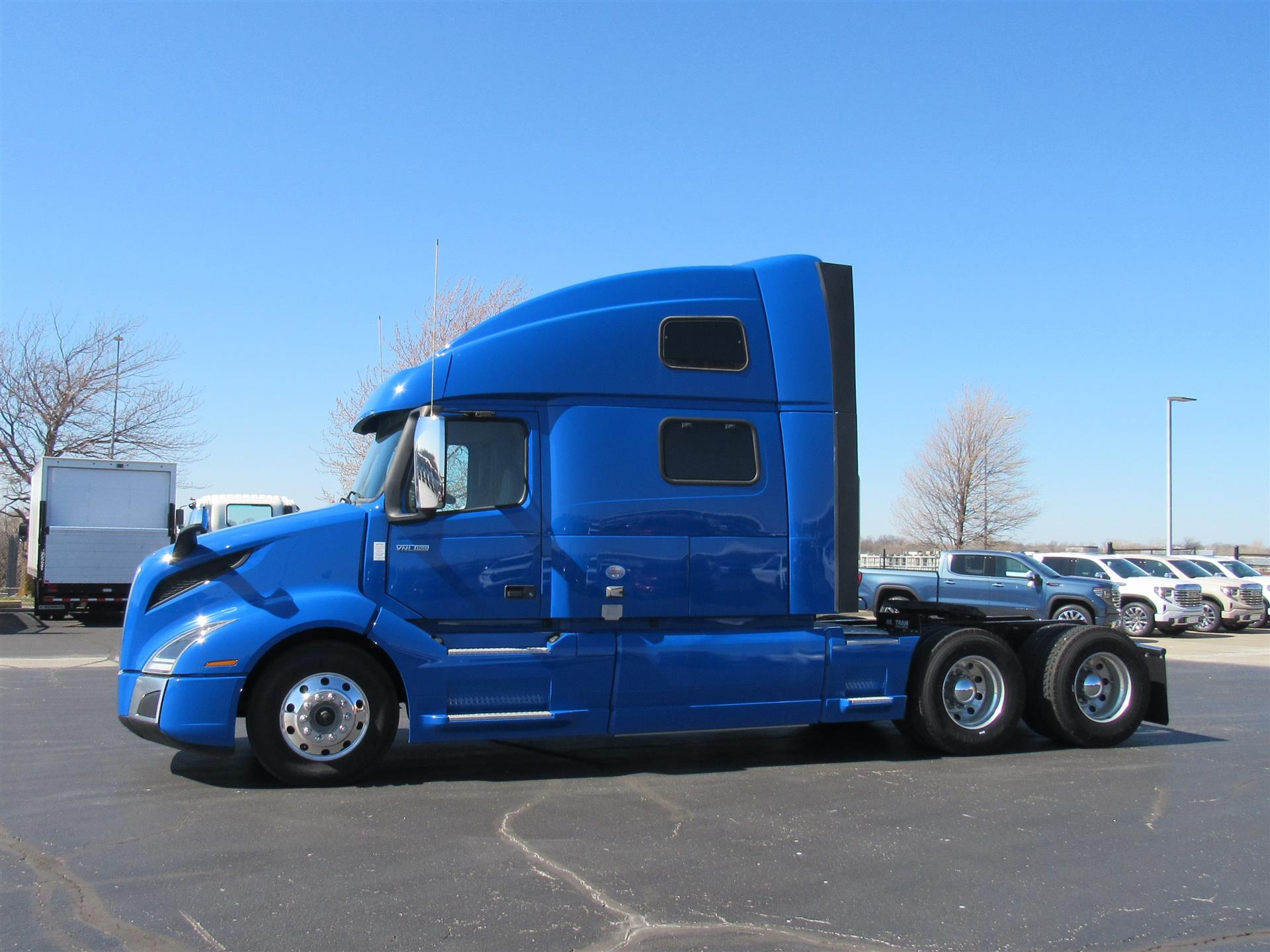 2024 Volvo VNL 860 - image 2