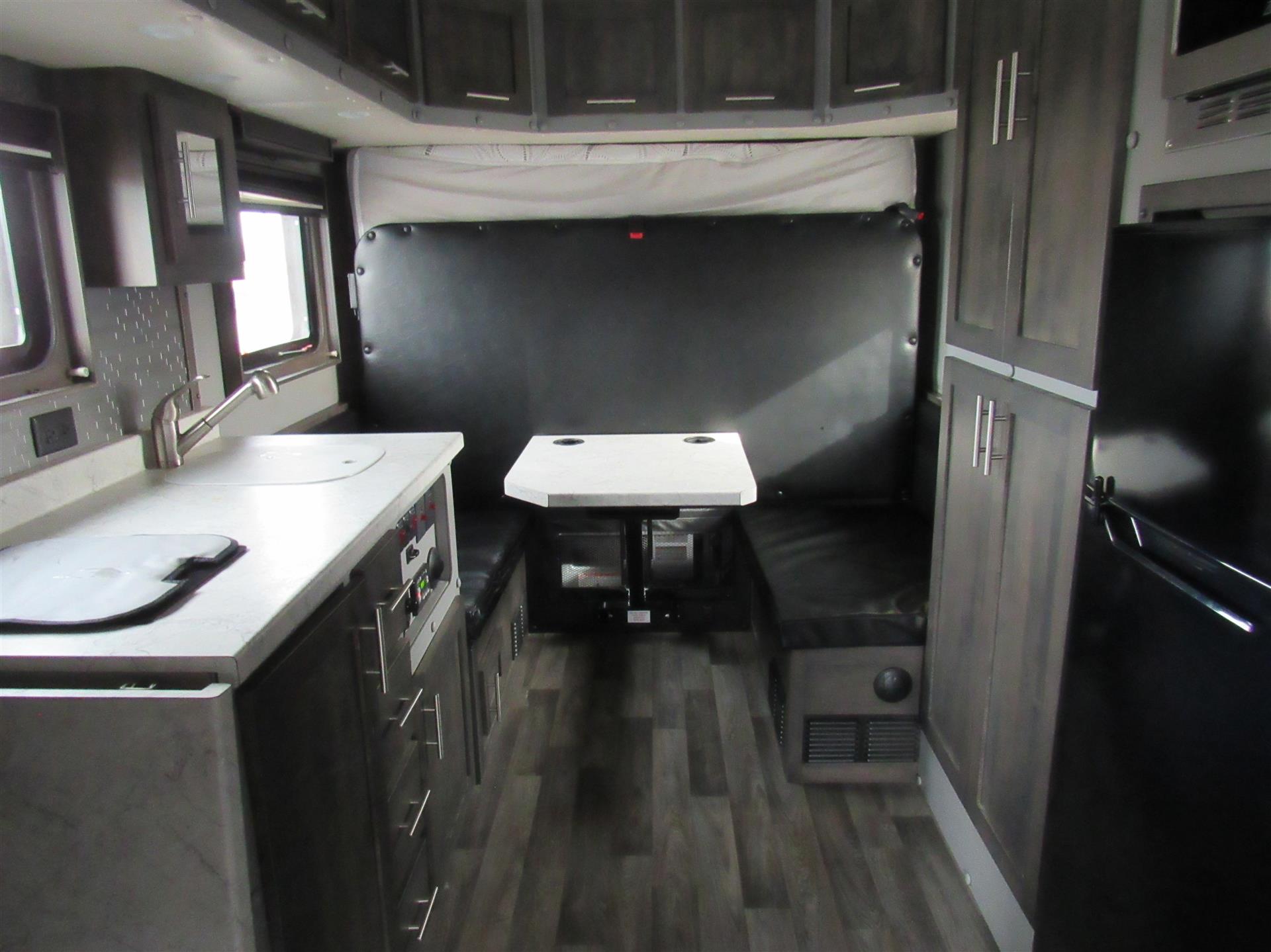 2023 Volvo - image 19