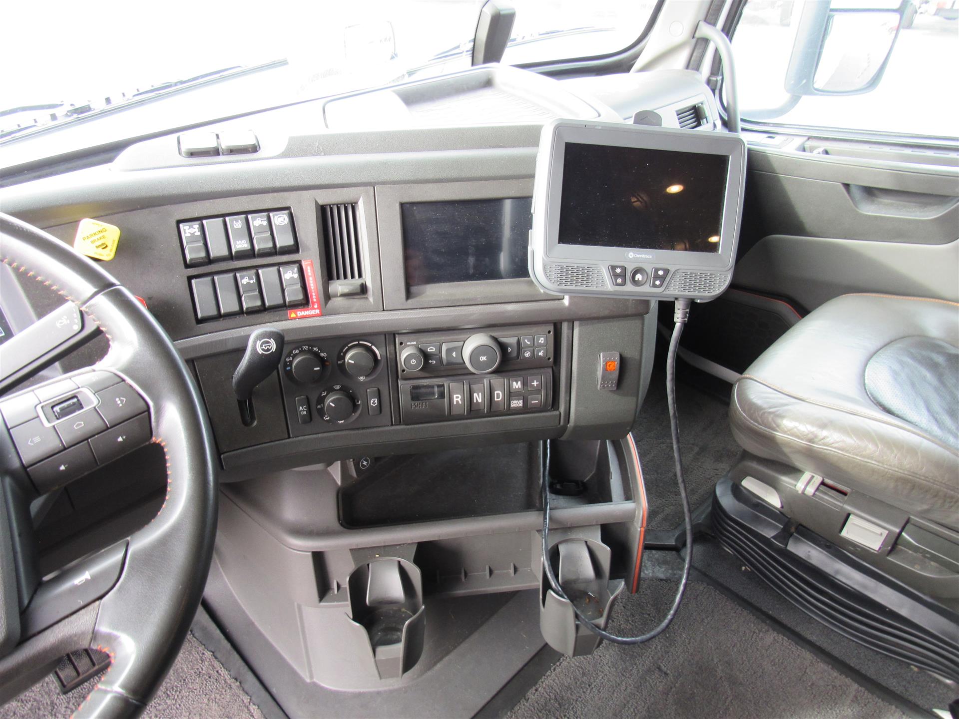 2023 Volvo - image 14