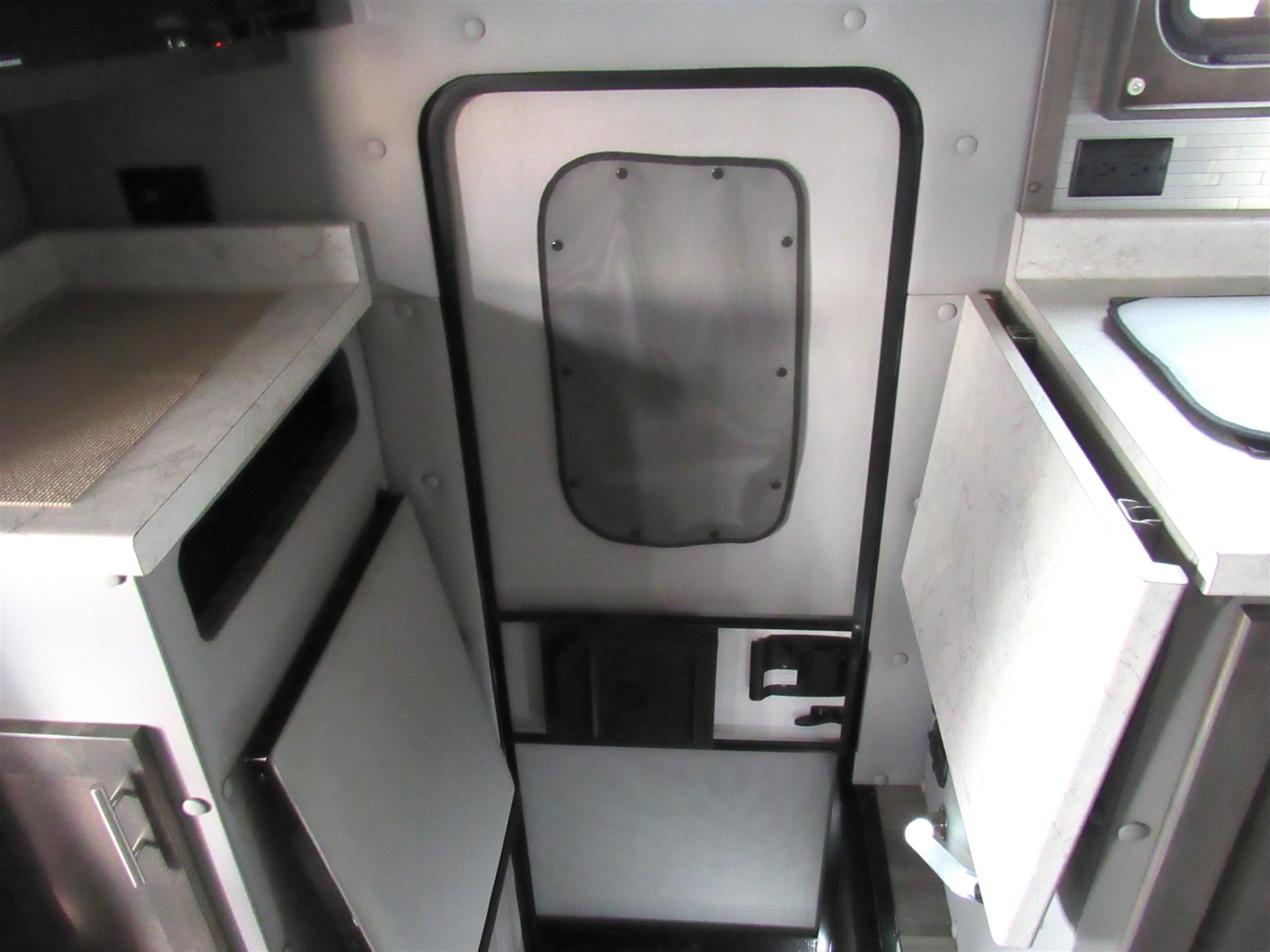 2023 Volvo - image 18