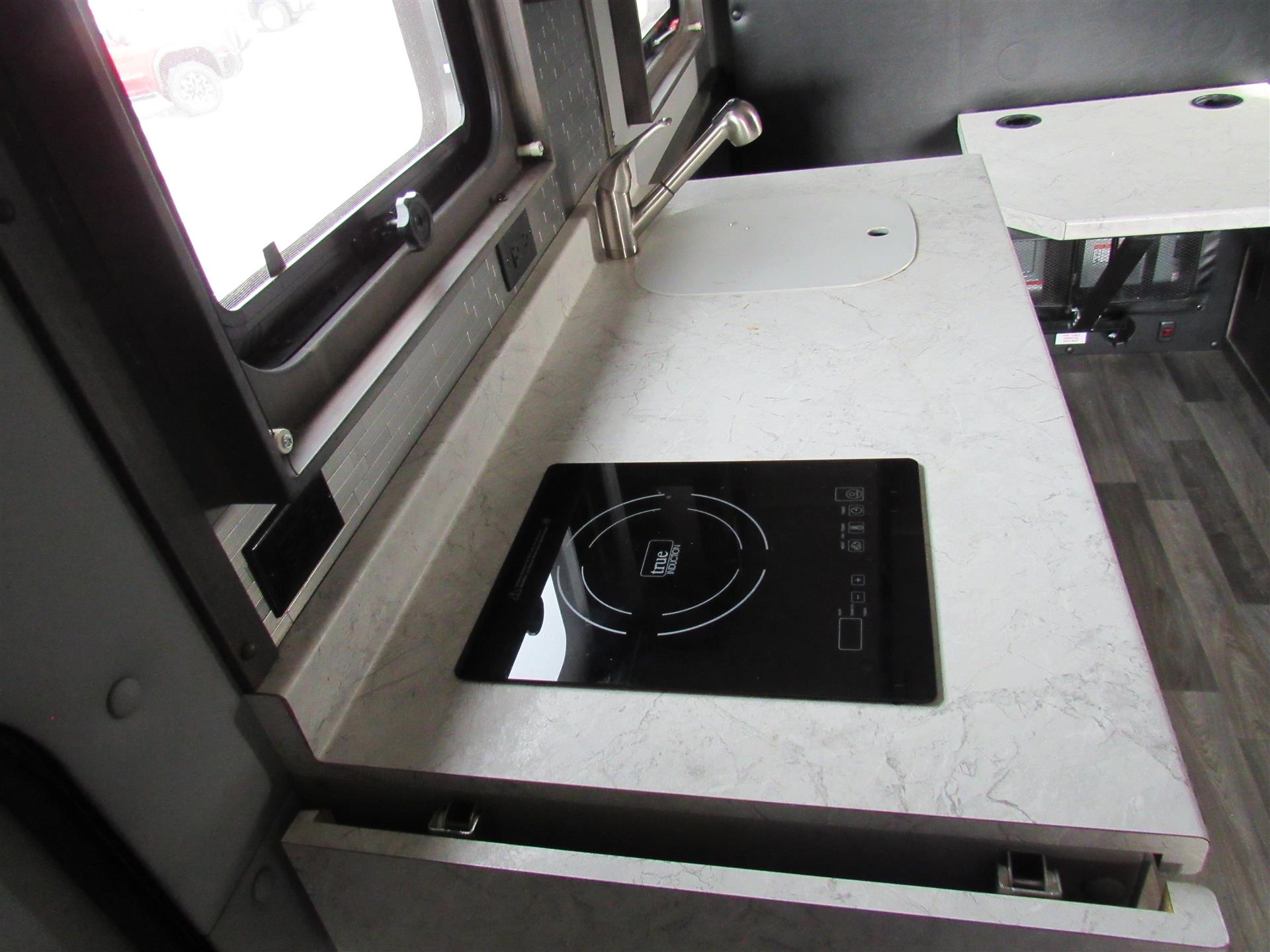 2023 Volvo - image 20