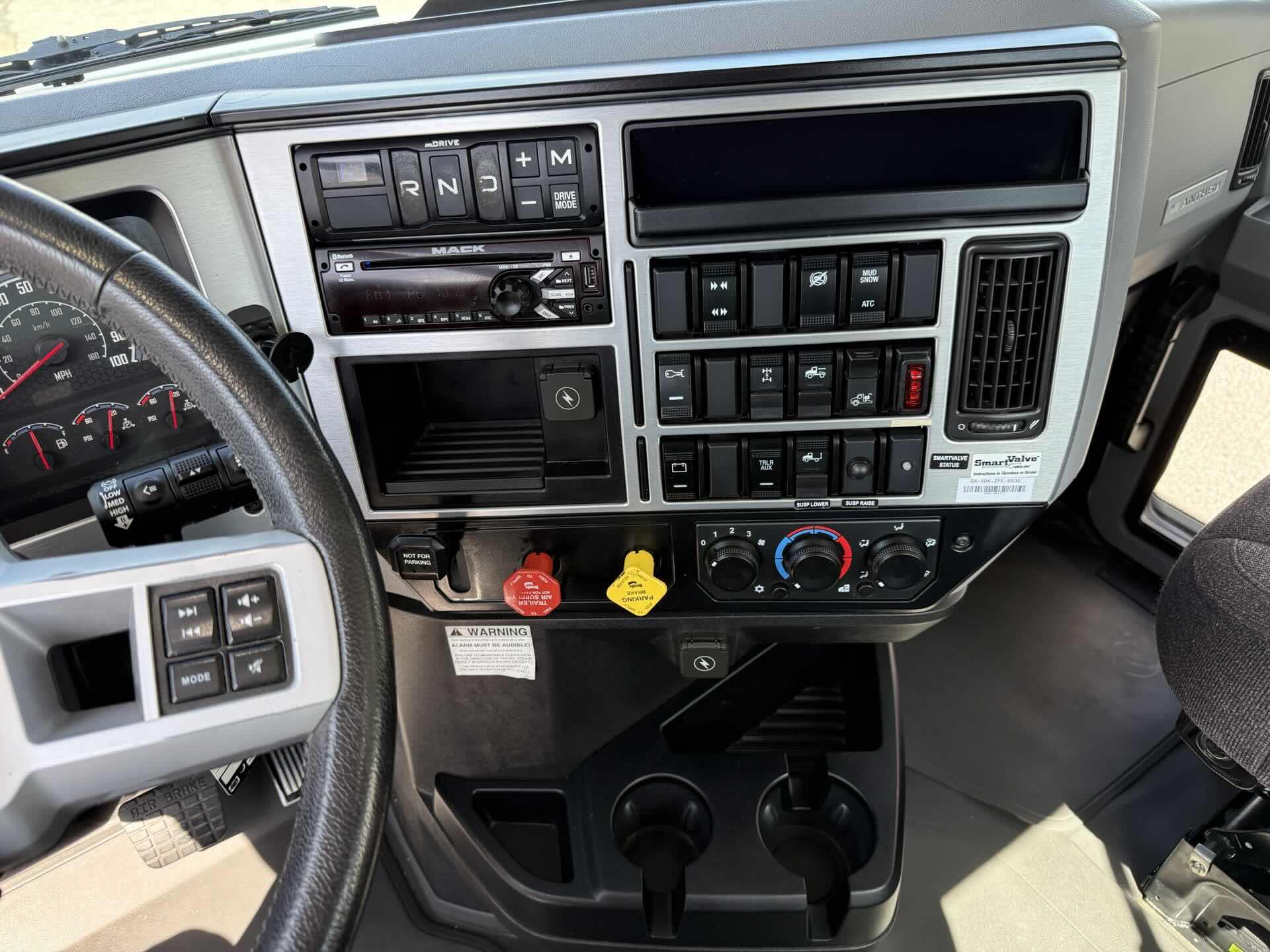 2021 Mack - image 15