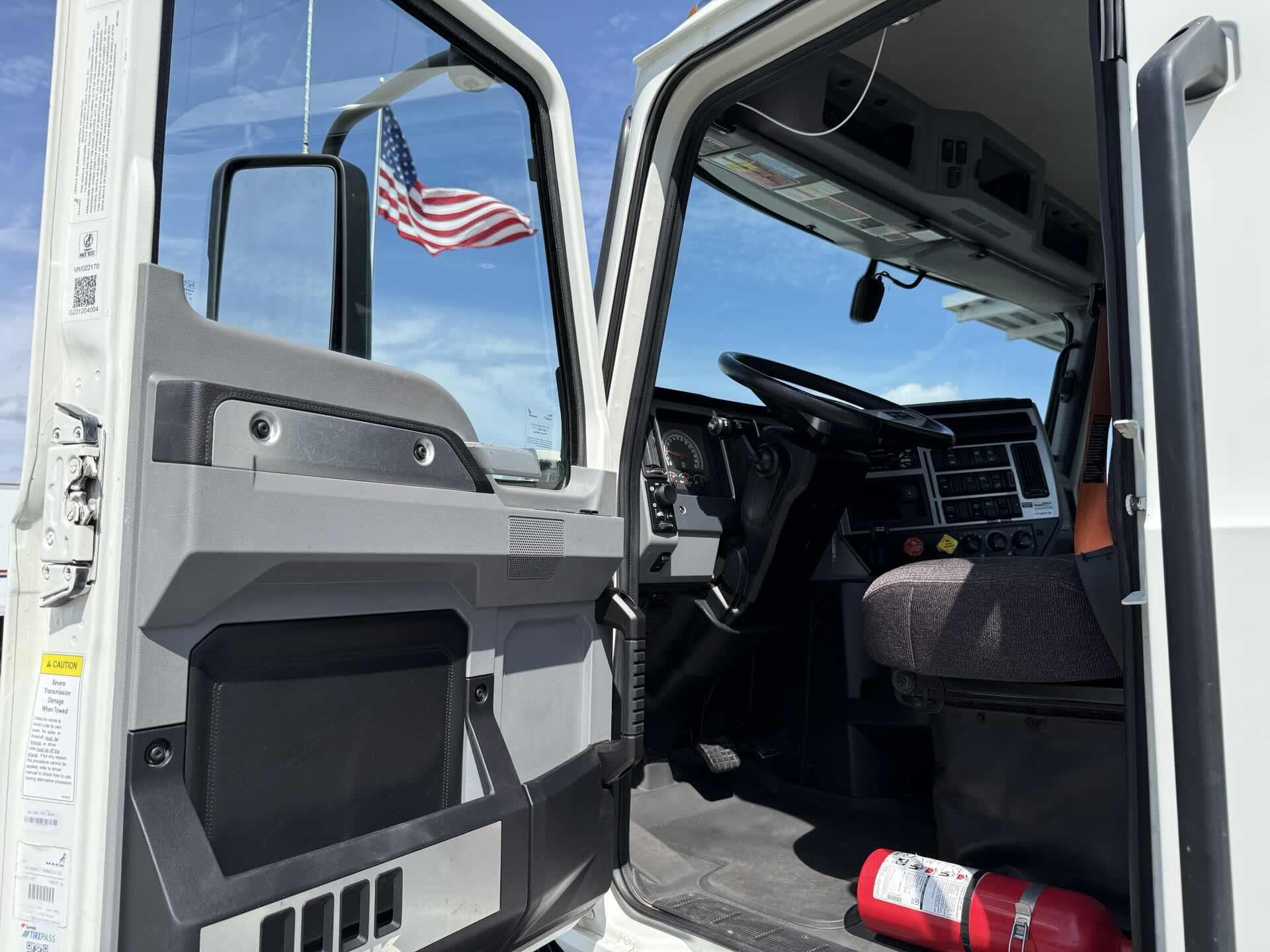 2021 Mack - image 11