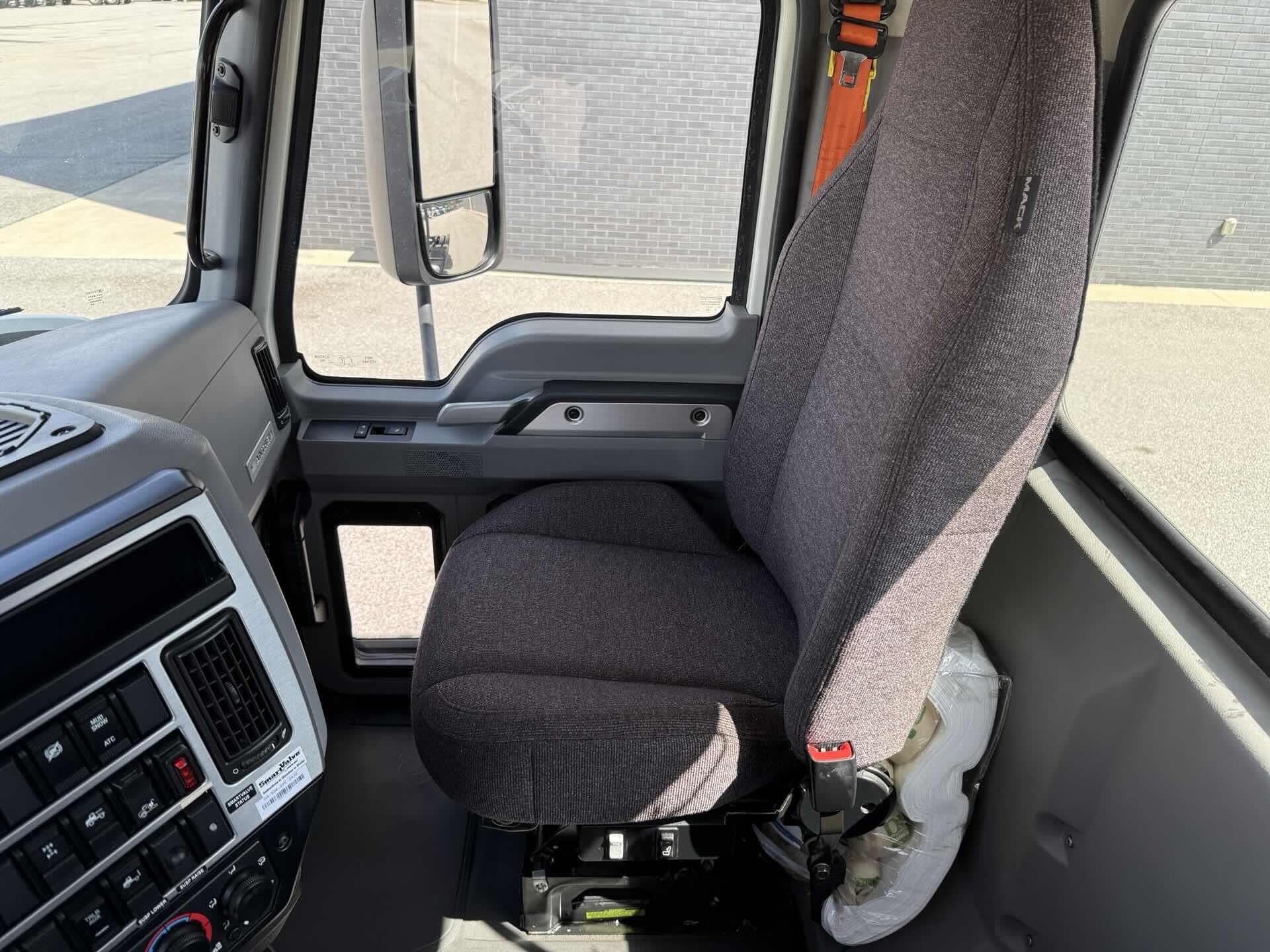 2021 Mack - image 16