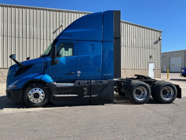 2026 Volvo - image 2