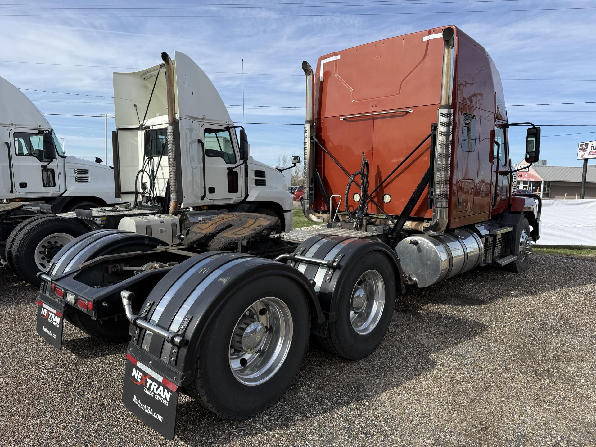 2019 Mack - image 4