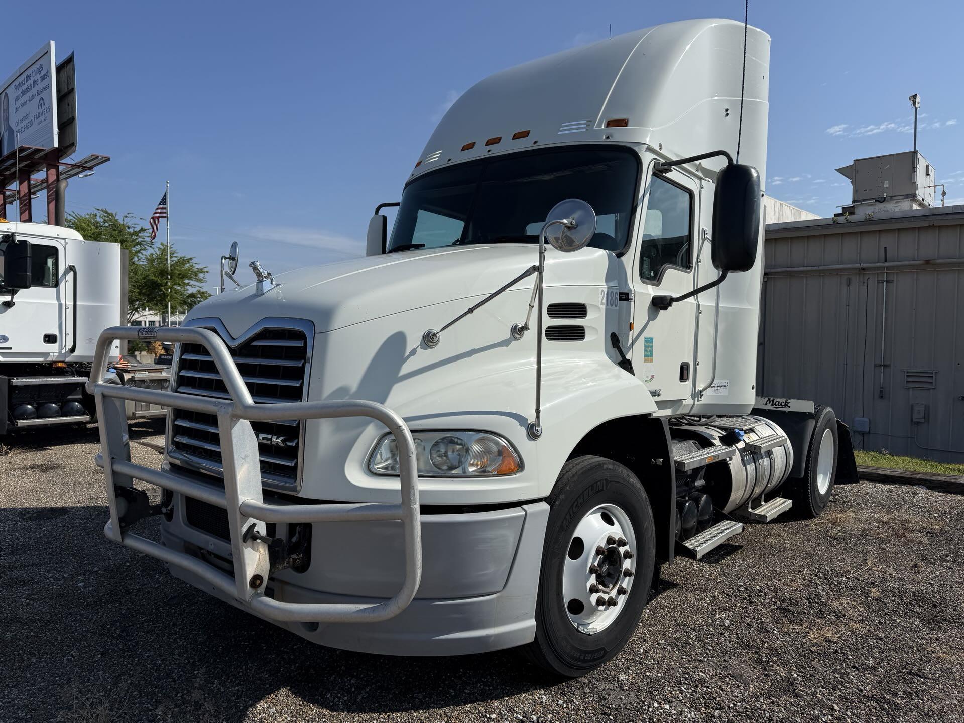 2014 Mack CXU612
