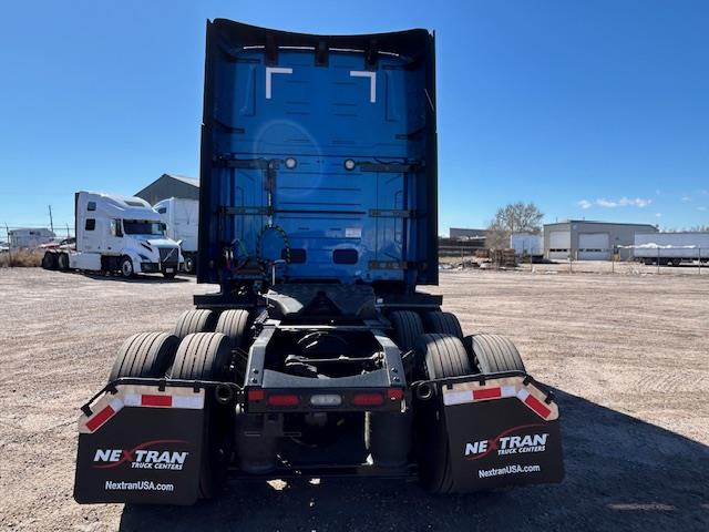 2026 Volvo - image 5