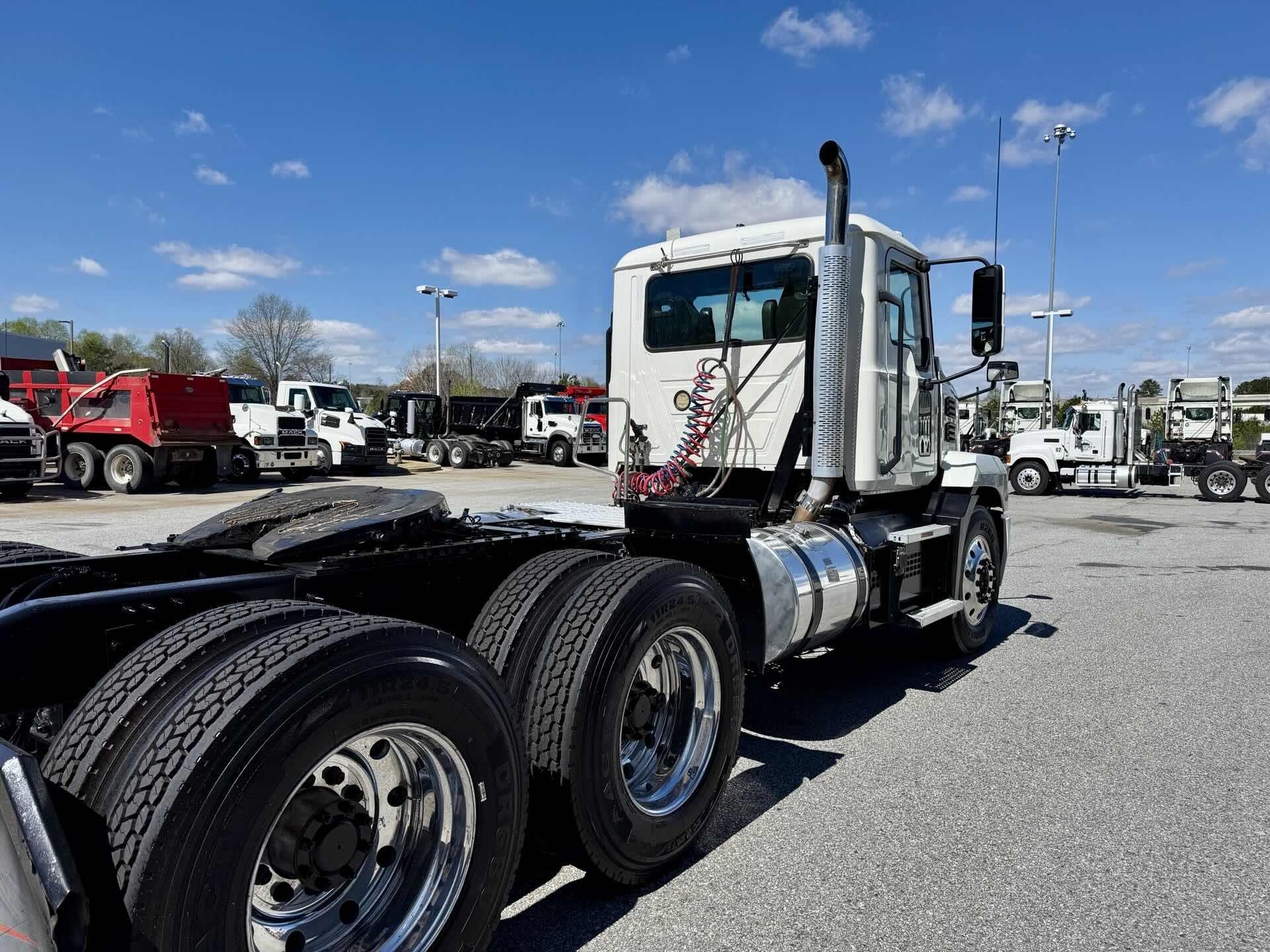 2021 Mack - image 5