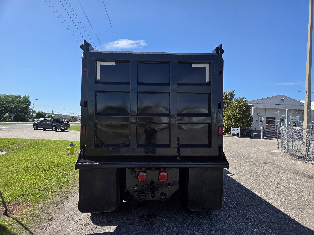 2017 Mack Granite — photo 7