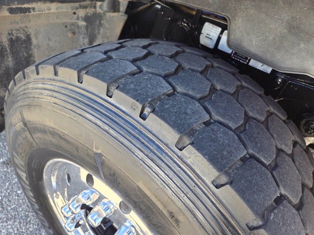 2017 Mack Granite — photo 13