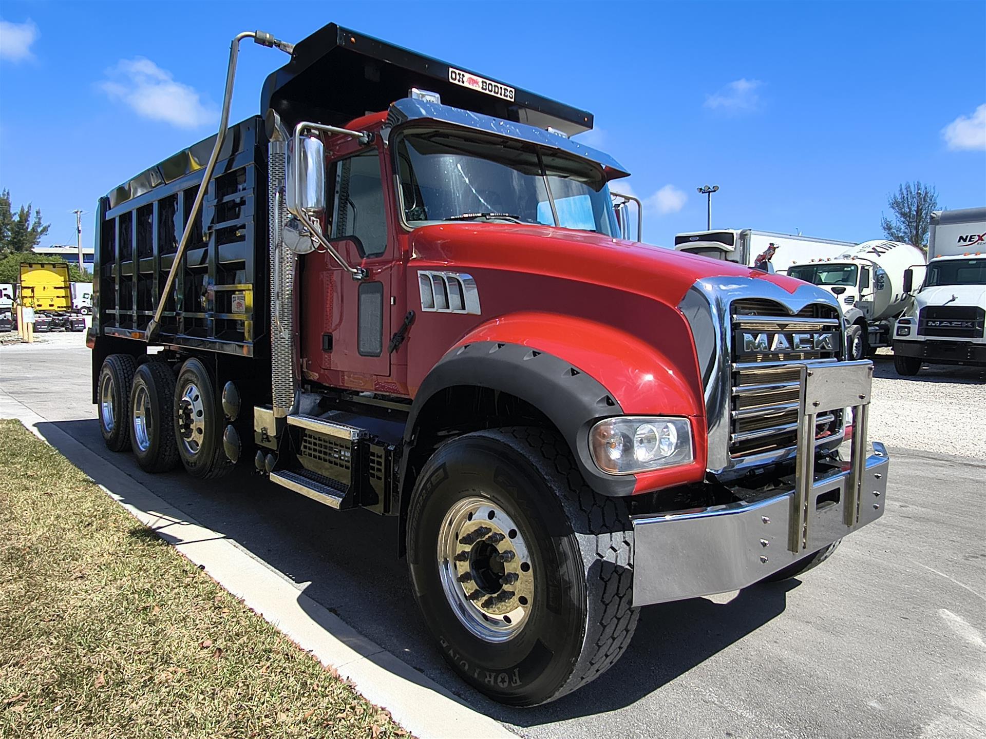 2019 Mack - image 4