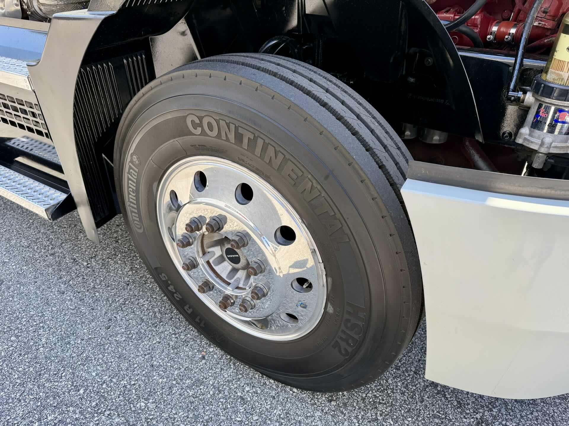 2020 Mack - image 12