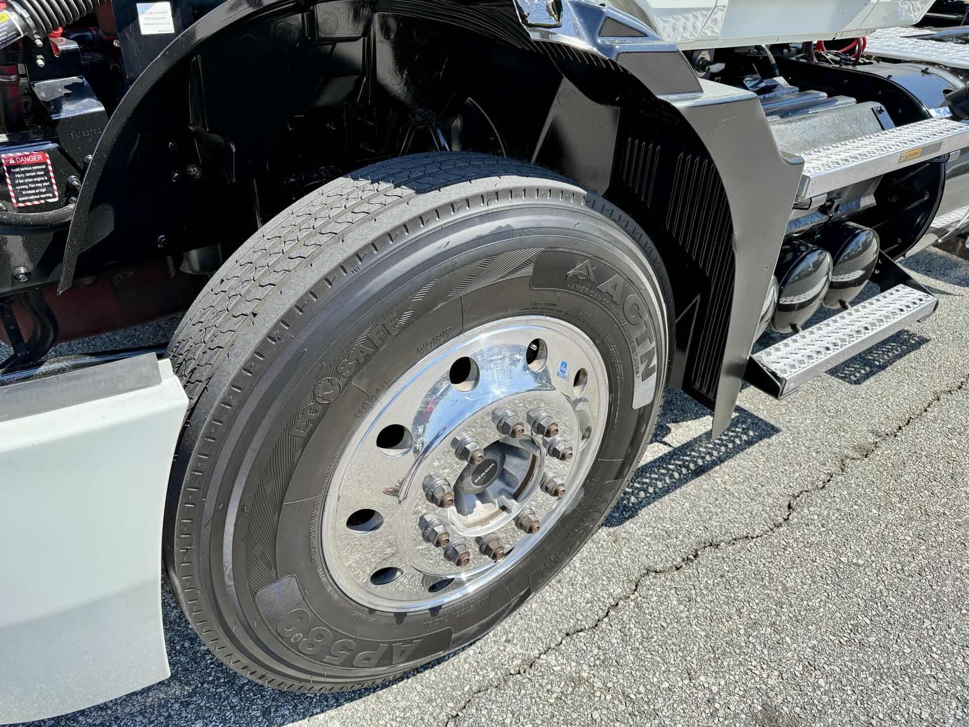 2020 Mack - image 10