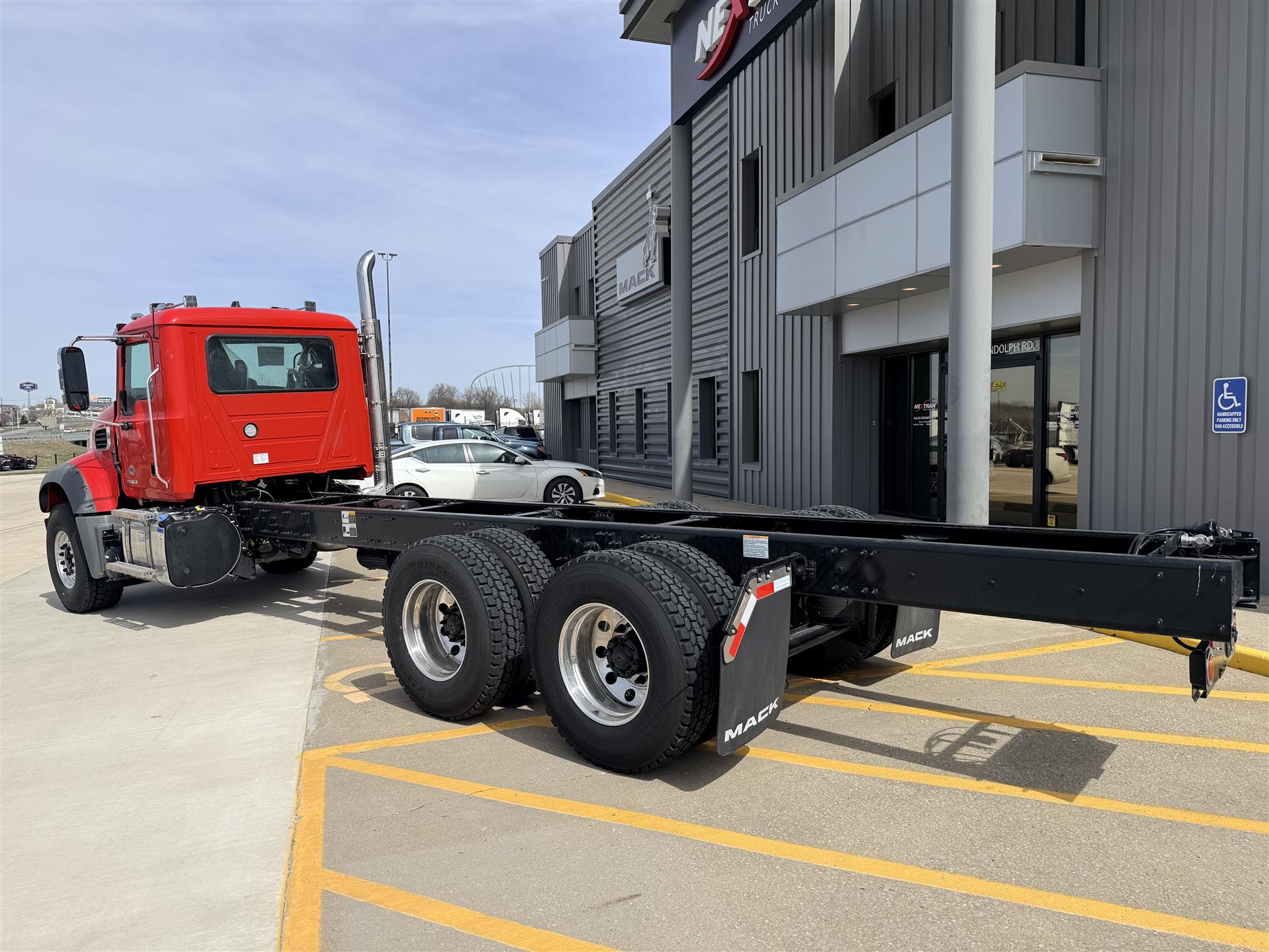 2027 Mack Granite in Kansas City, MO — photo 4