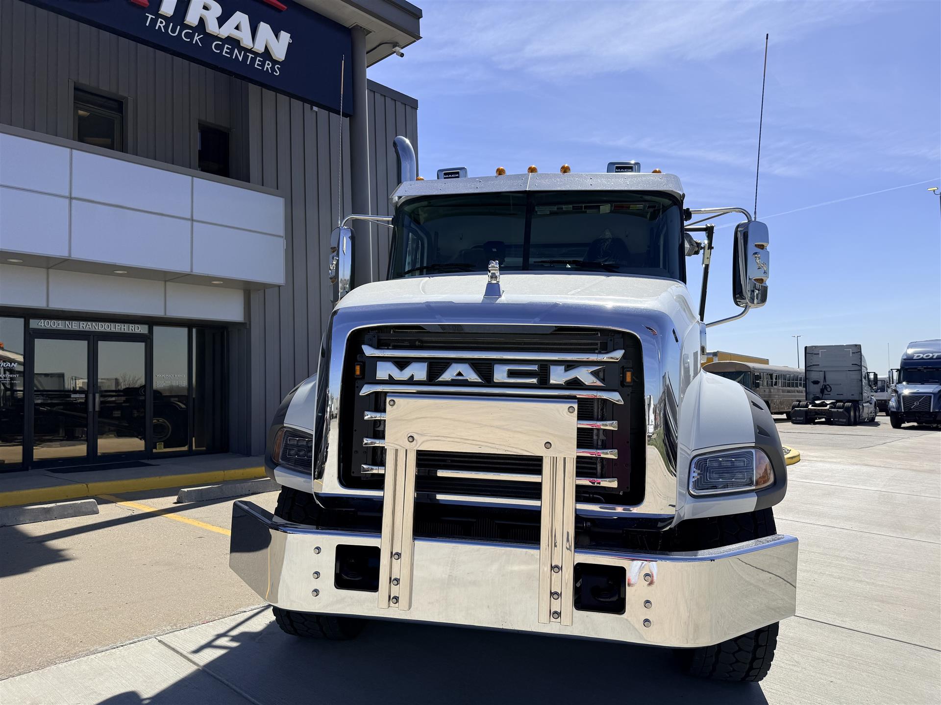 2026 Mack in Kansas City, MO — photo 2