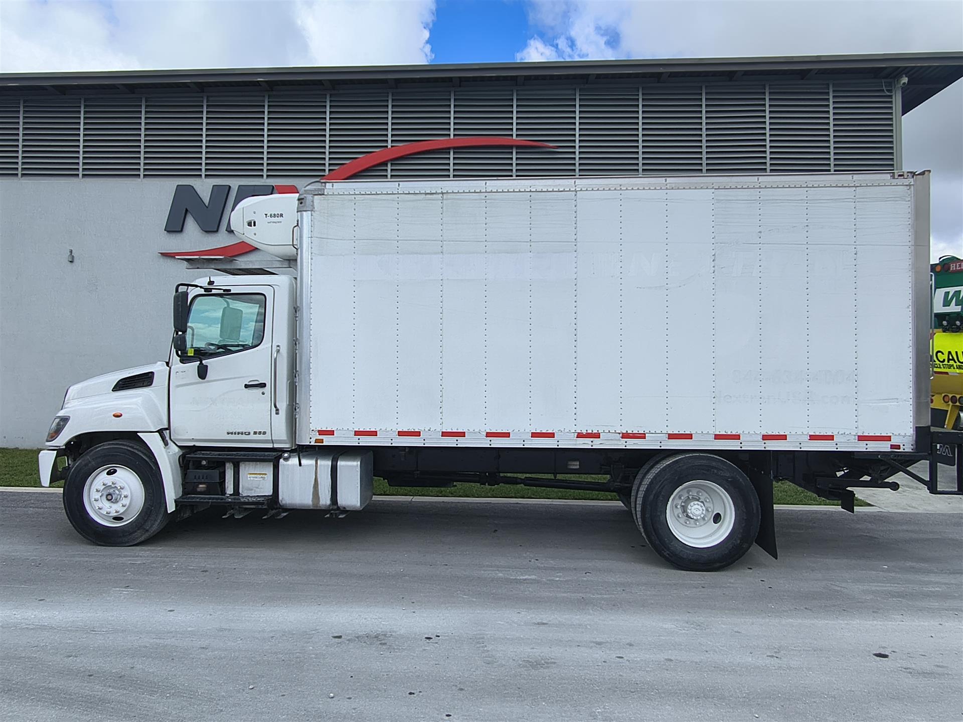 2019 Hino 268 - image 6