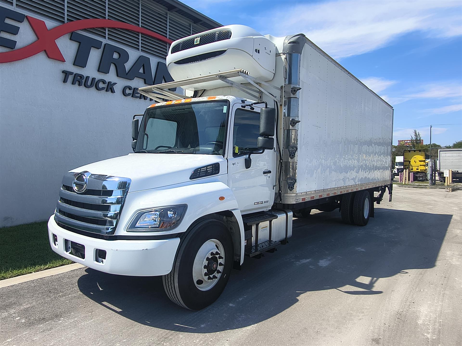 2019 Hino 268 - image 1