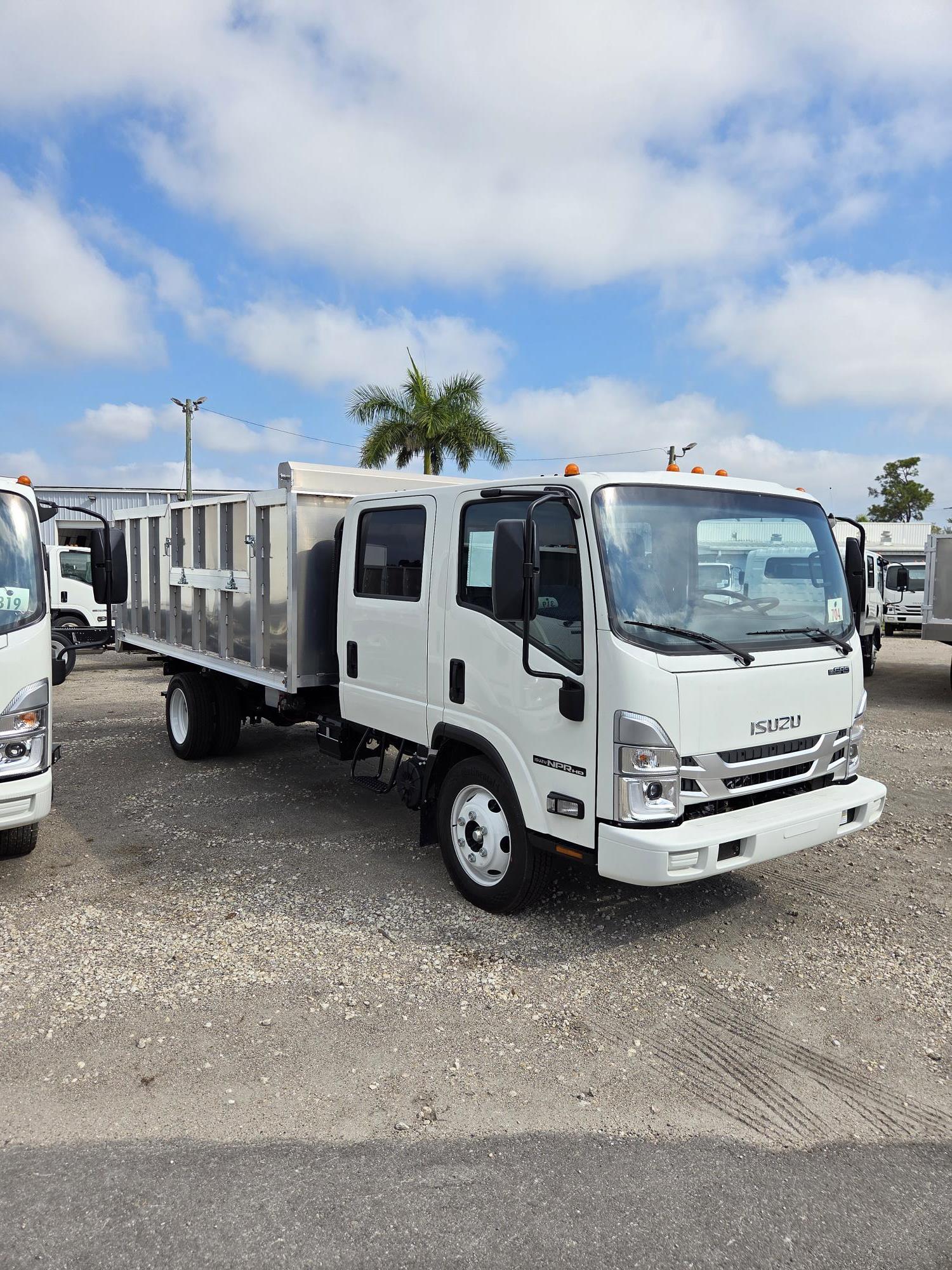 2027 Isuzu NPR-1G404