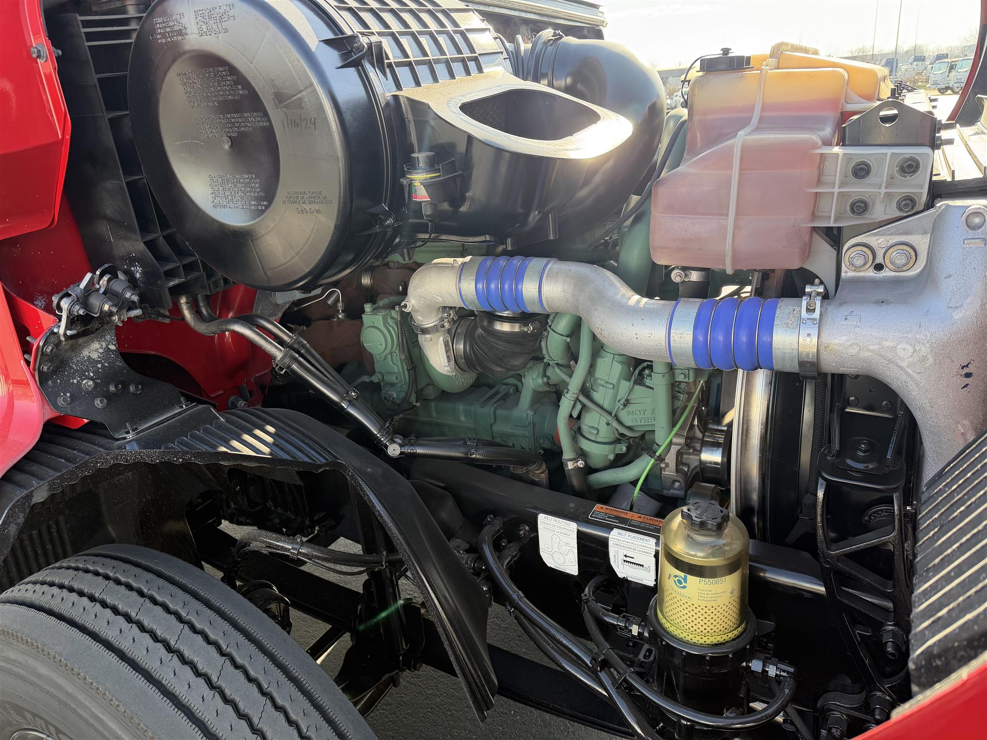 2020 Volvo - image 9