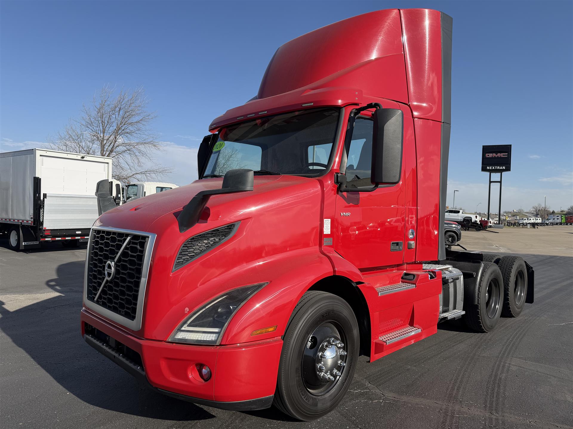 2020 Volvo VNR64T300