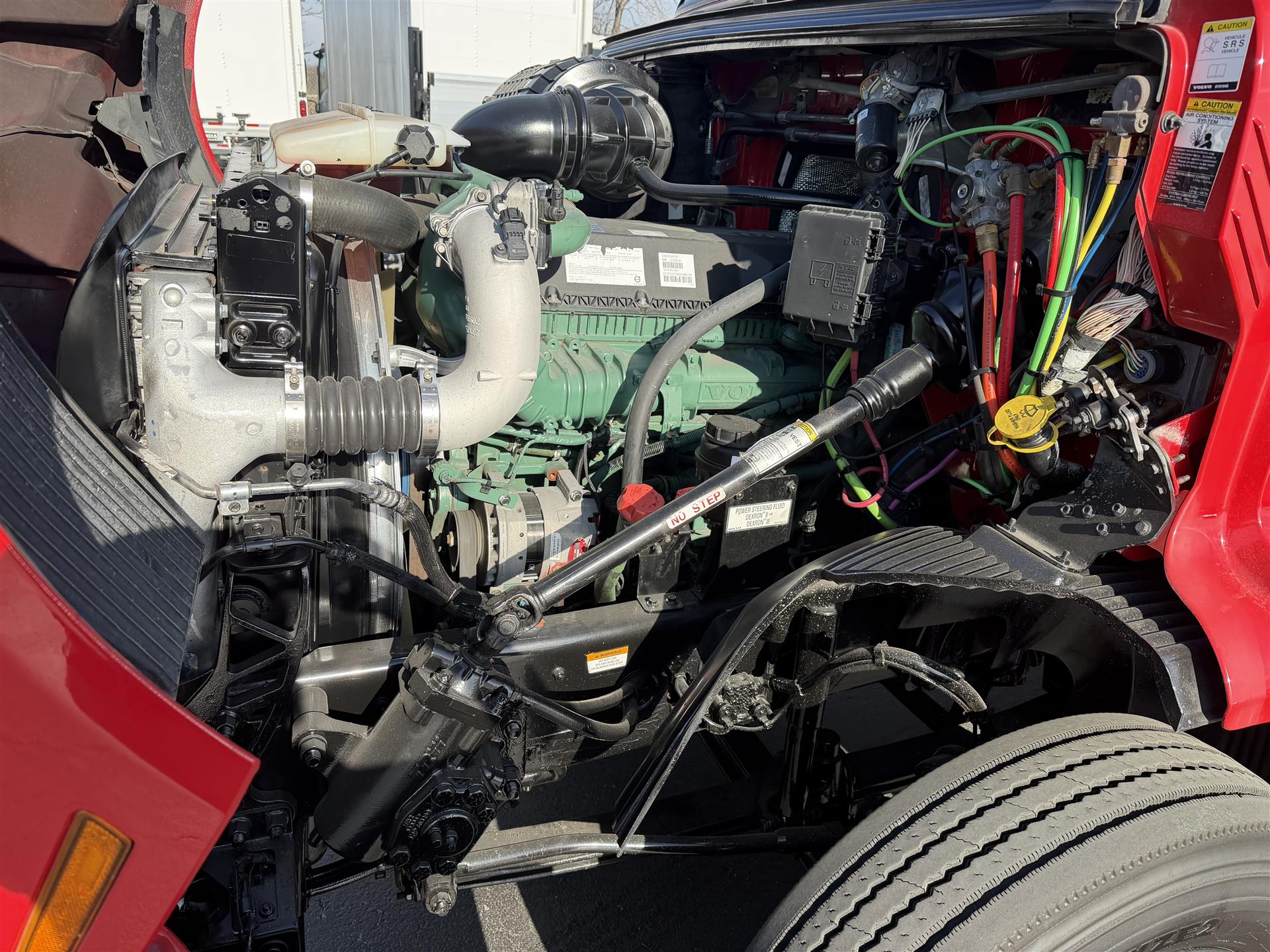 2020 Volvo - image 10