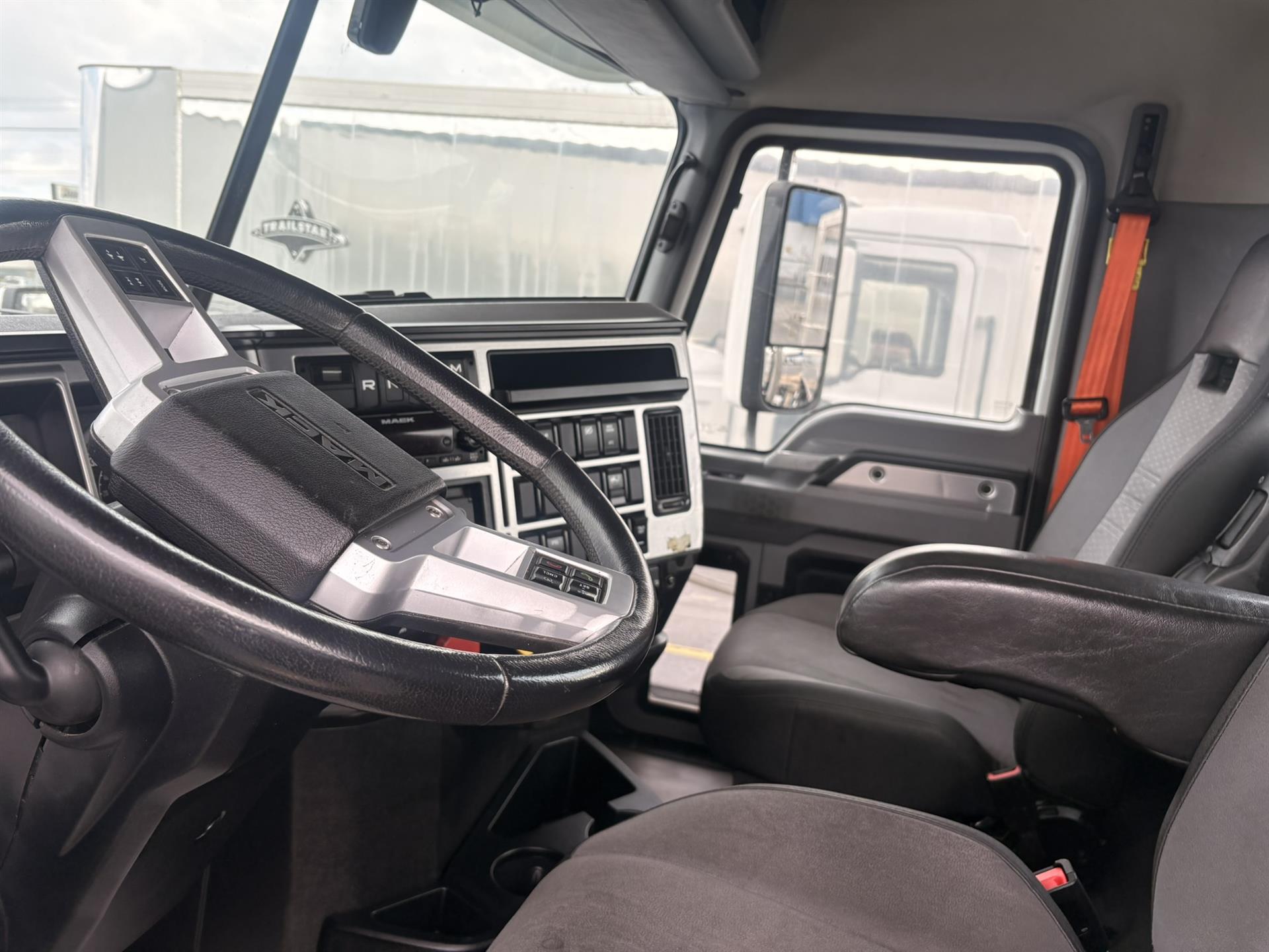 2022 Mack - image 6