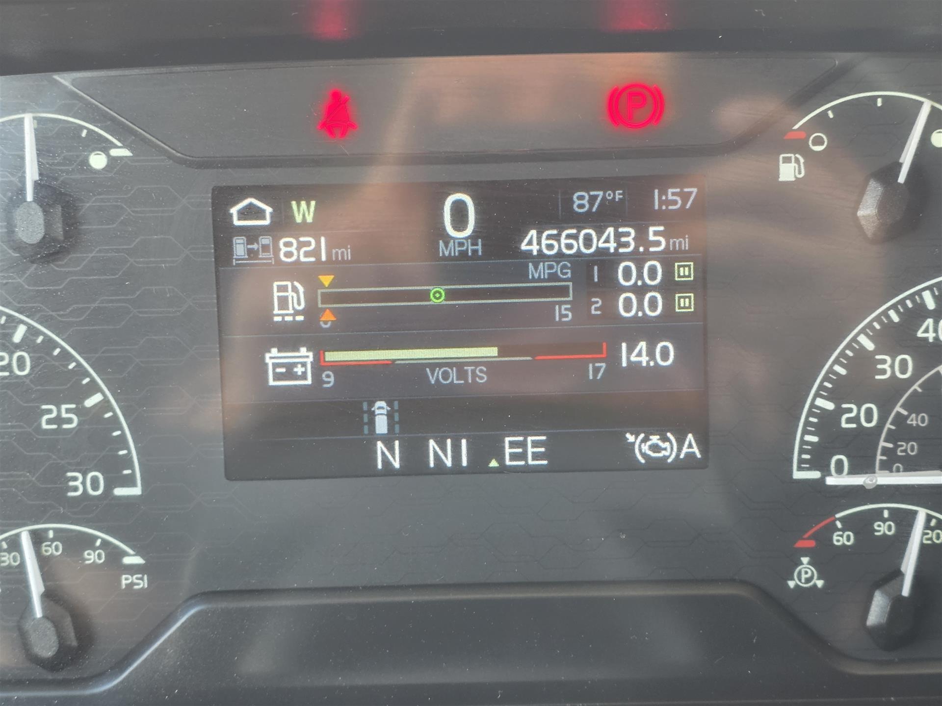 2023 Volvo - image 13