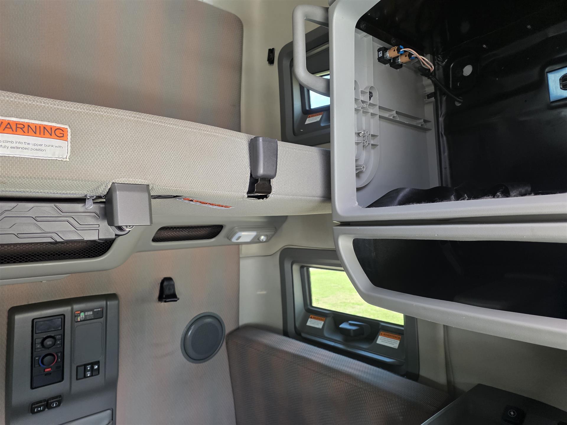 2023 Volvo - image 16